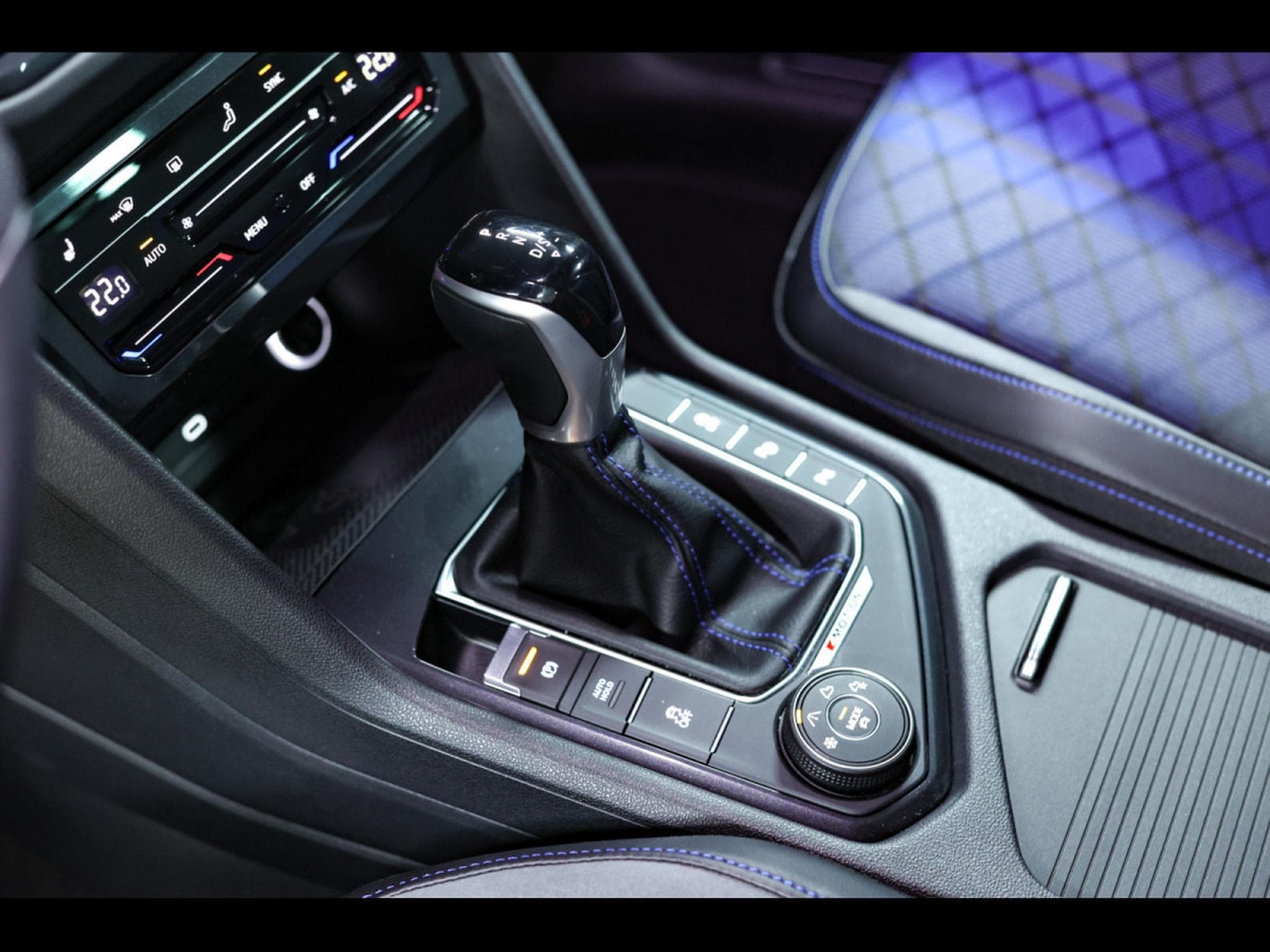VW Tiguan 2.0 TSI 320 R 4MOTION – LAPIZ BLUE (2021) - Photo 22