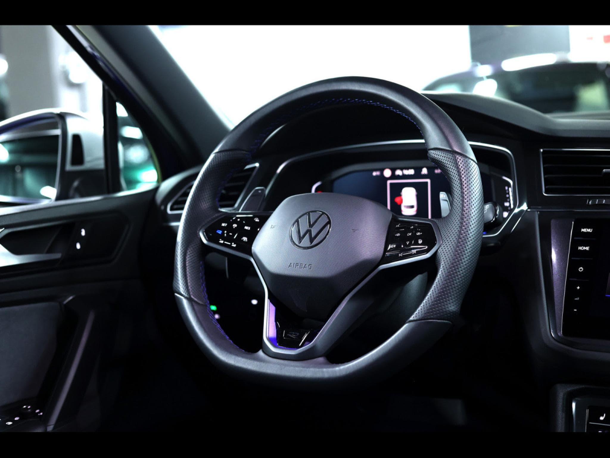 VW Tiguan 2.0 TSI 320 R 4MOTION – LAPIZ BLUE (2021) - Photo 25