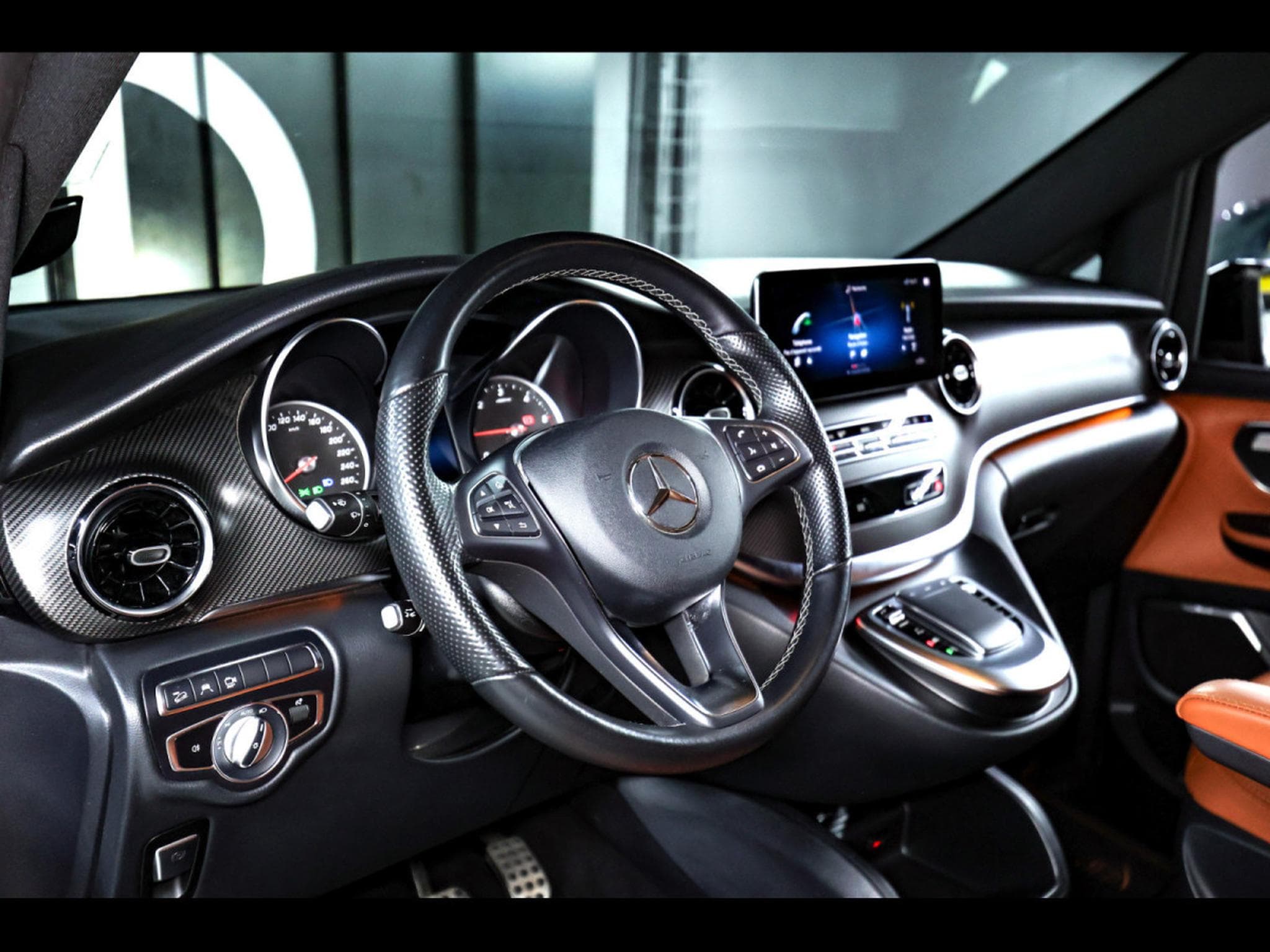 Mercedes V 300 d 4MATIC EXTRALANG AMG-LINE – MH VIP DESIGN (2021) - Photo 9