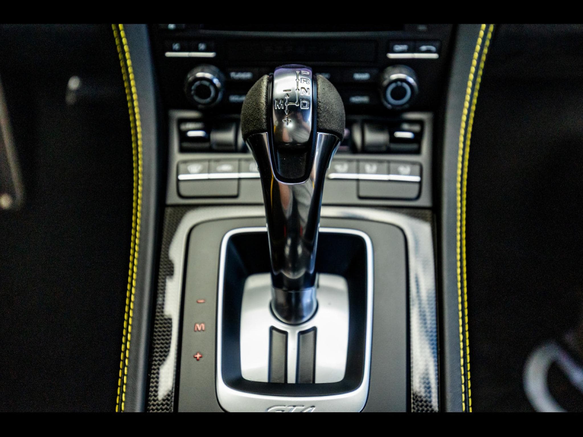 Porsche Cayman 718 GT4 PDK – SHARK BLUE – AKRAPOVIC (2021) - Photo 13