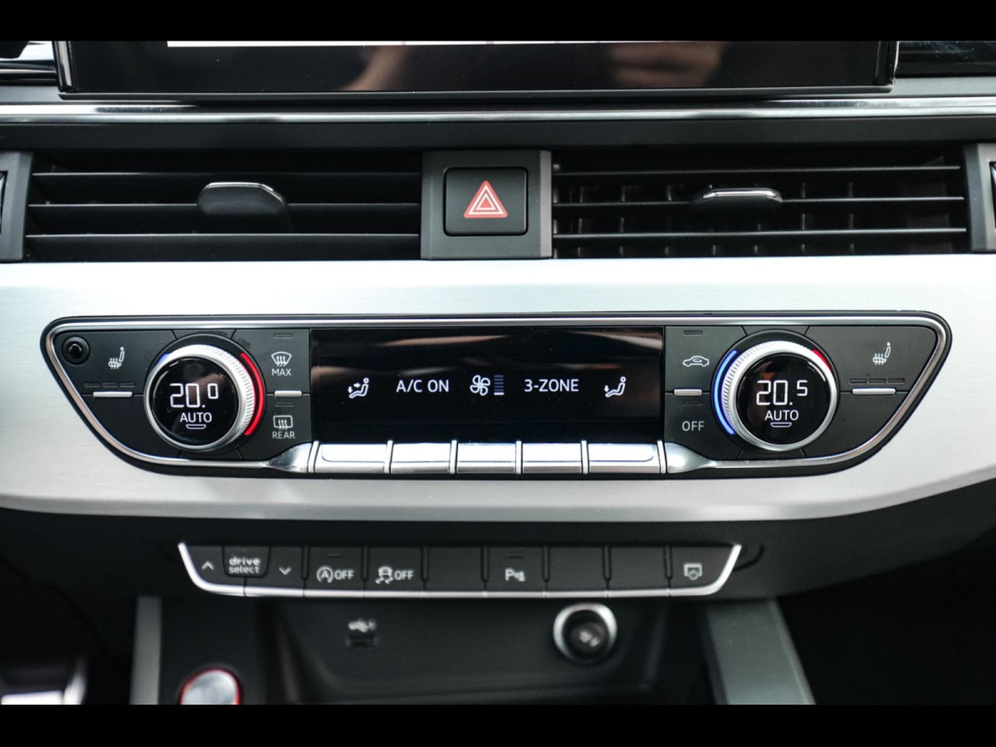 Audi S4 AVANT 3.0 TDI QUATTRO TIPTRONIC – PACK BLACK - NAVARRE BLUE (2023) - Photo 17