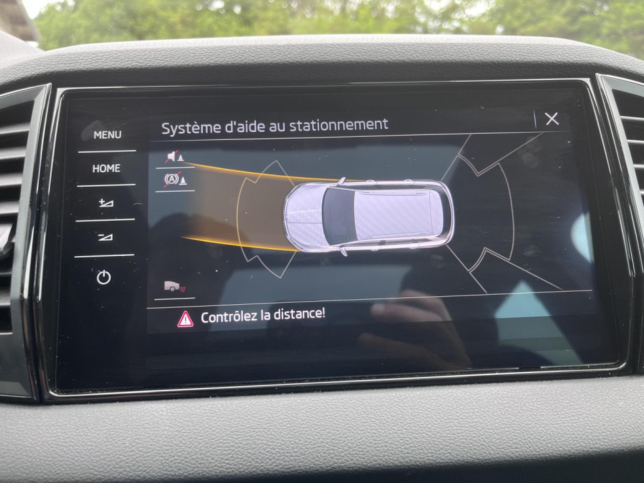 Skoda Karoq 2.0 Tsi Sportline DSG 4x4 Pano AHK Keyless (2023) - Photo 21