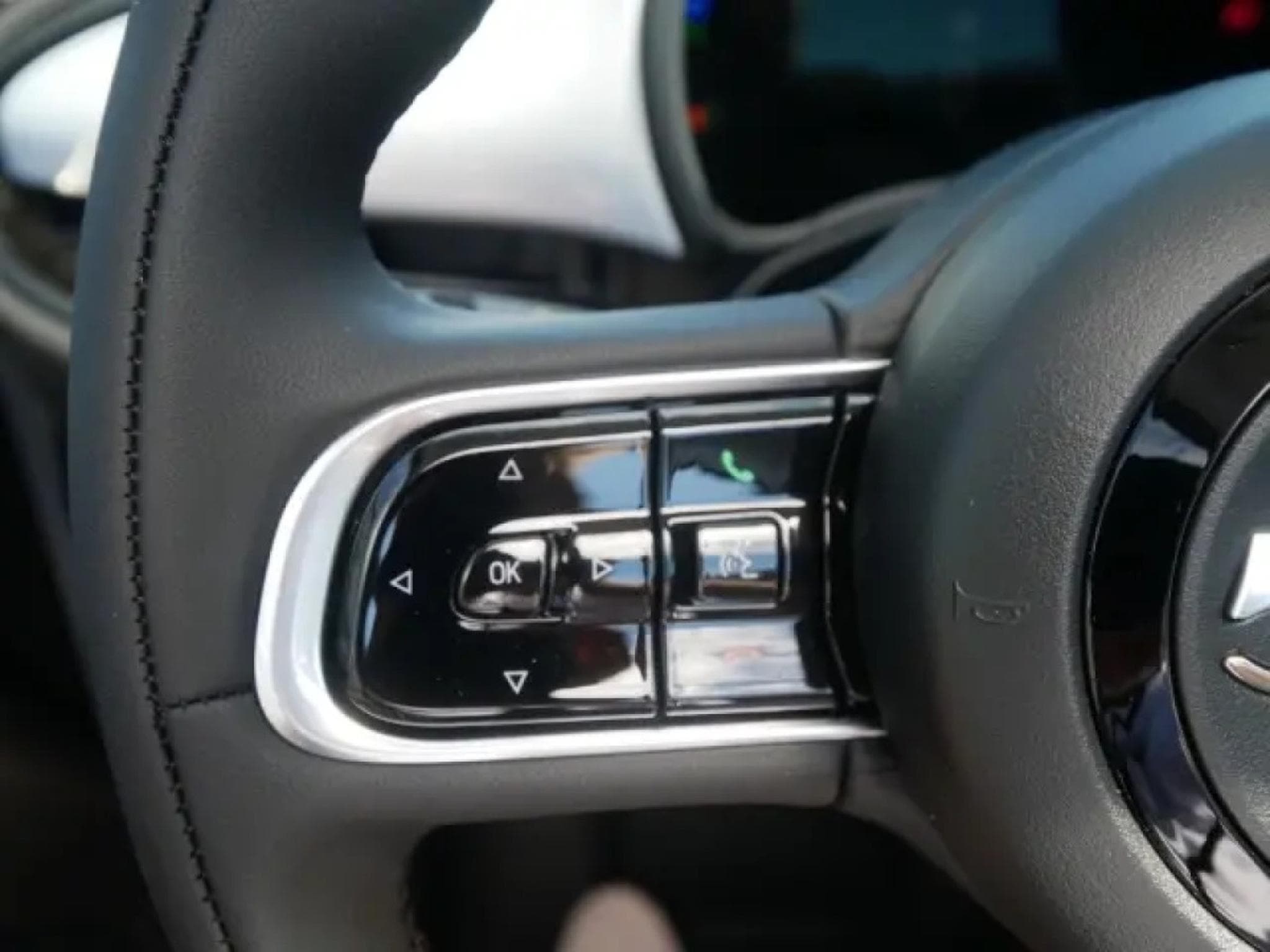 Fiat 500 HYBRID ICON CABRIO (2026) - Photo 11