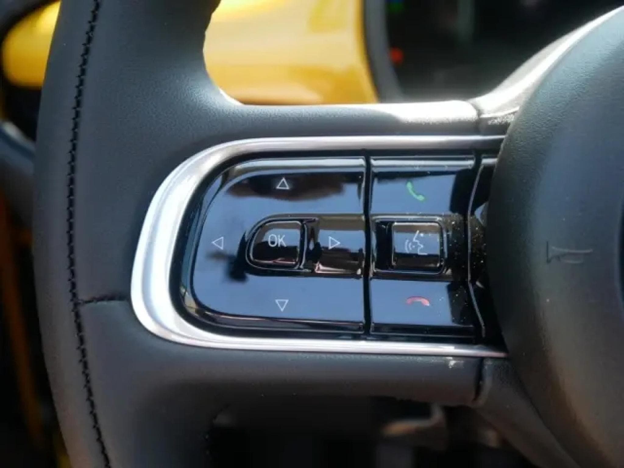 Fiat 500 HYBRID ICON CABRIO (2026) - Photo 11