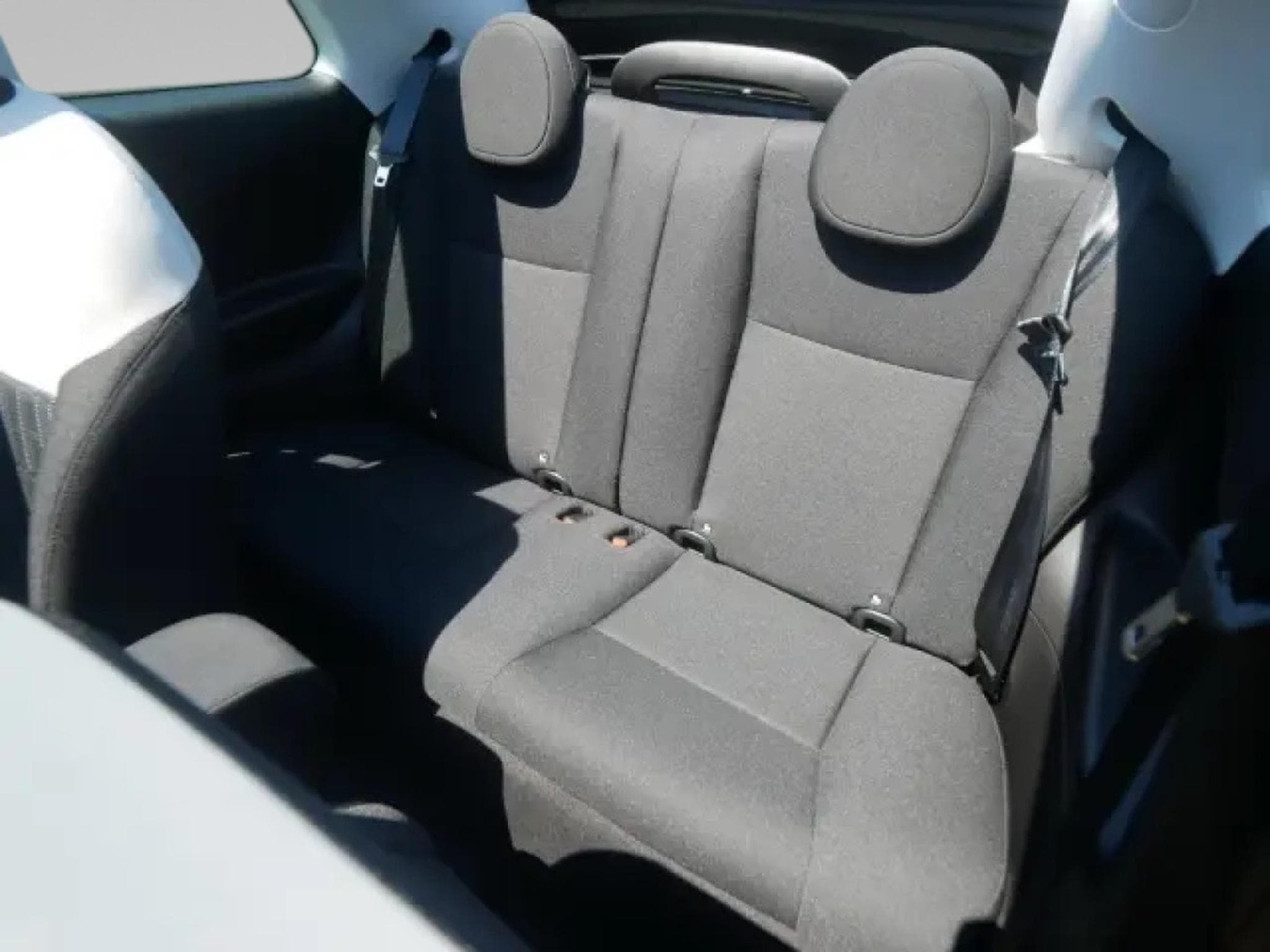 Fiat 500 HYBRID ICON CABRIO (2026) - Photo 9