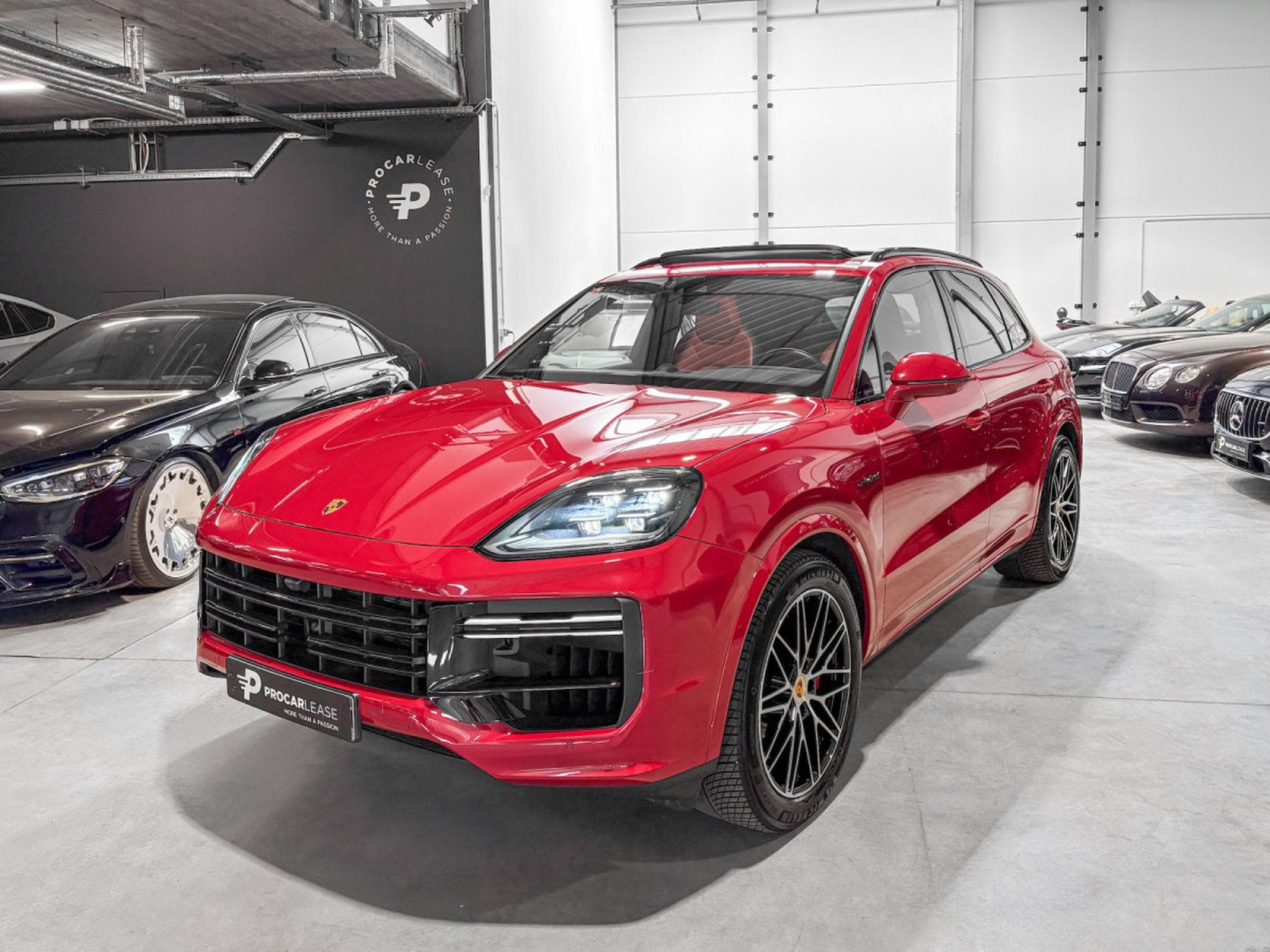 Porsche Cayenne COUPE TURBO E-HYBRID//21/BURMESTER/HEADUP/360°/SOFORT (2024) - Photo 1