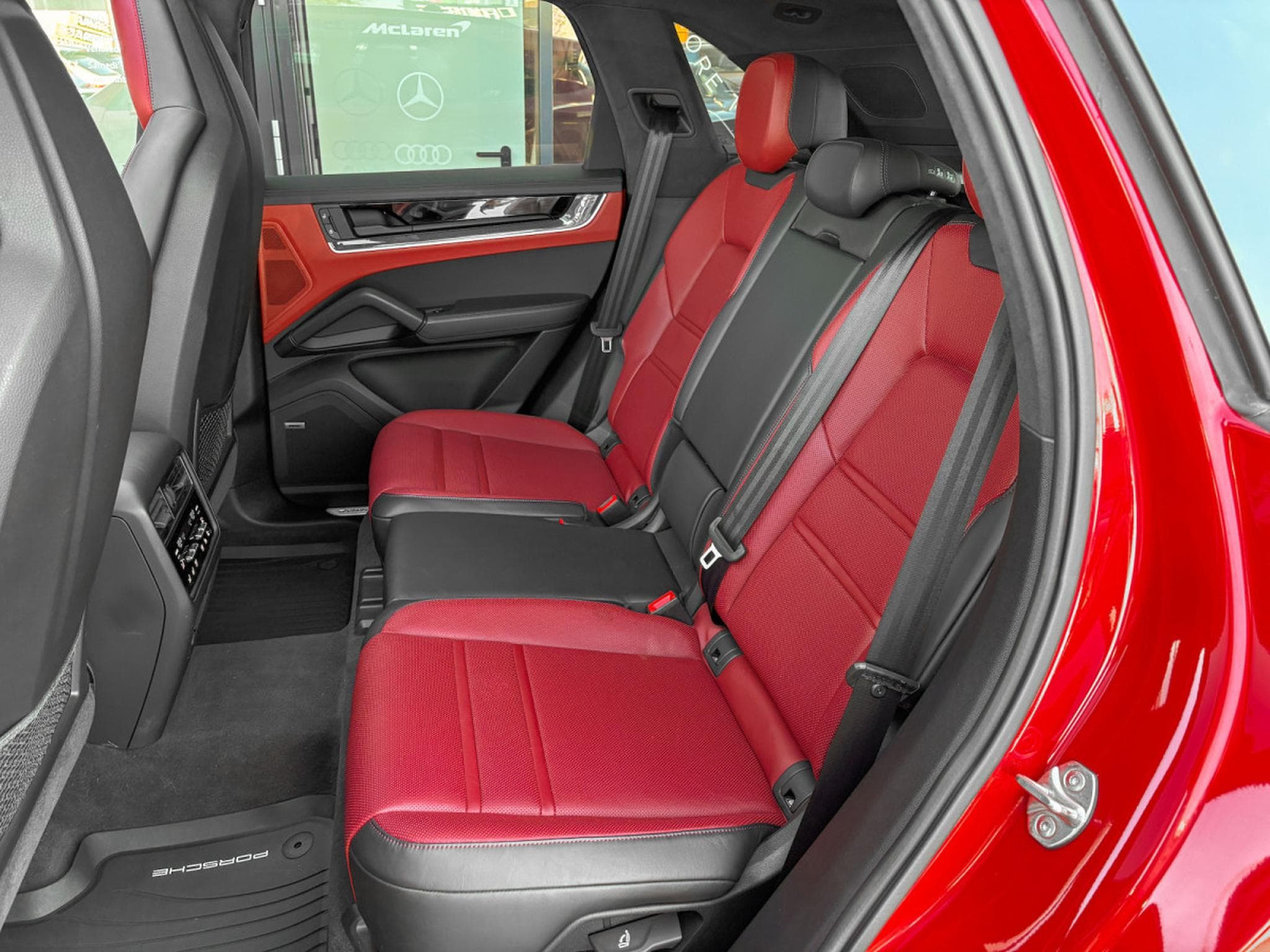 Porsche Cayenne COUPE TURBO E-HYBRID//21/BURMESTER/HEADUP/360°/SOFORT (2024) - Photo 24