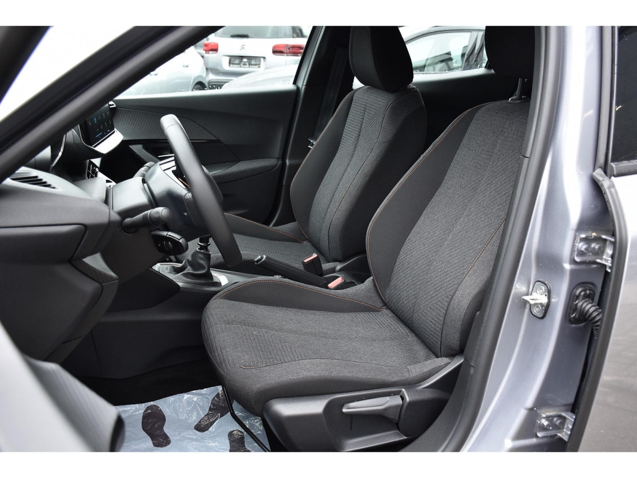 Peugeot 2008 1.2 PureTech Style REGUL SMARTPHONE LANE PDC 1° MAIN (2025) - Photo 6