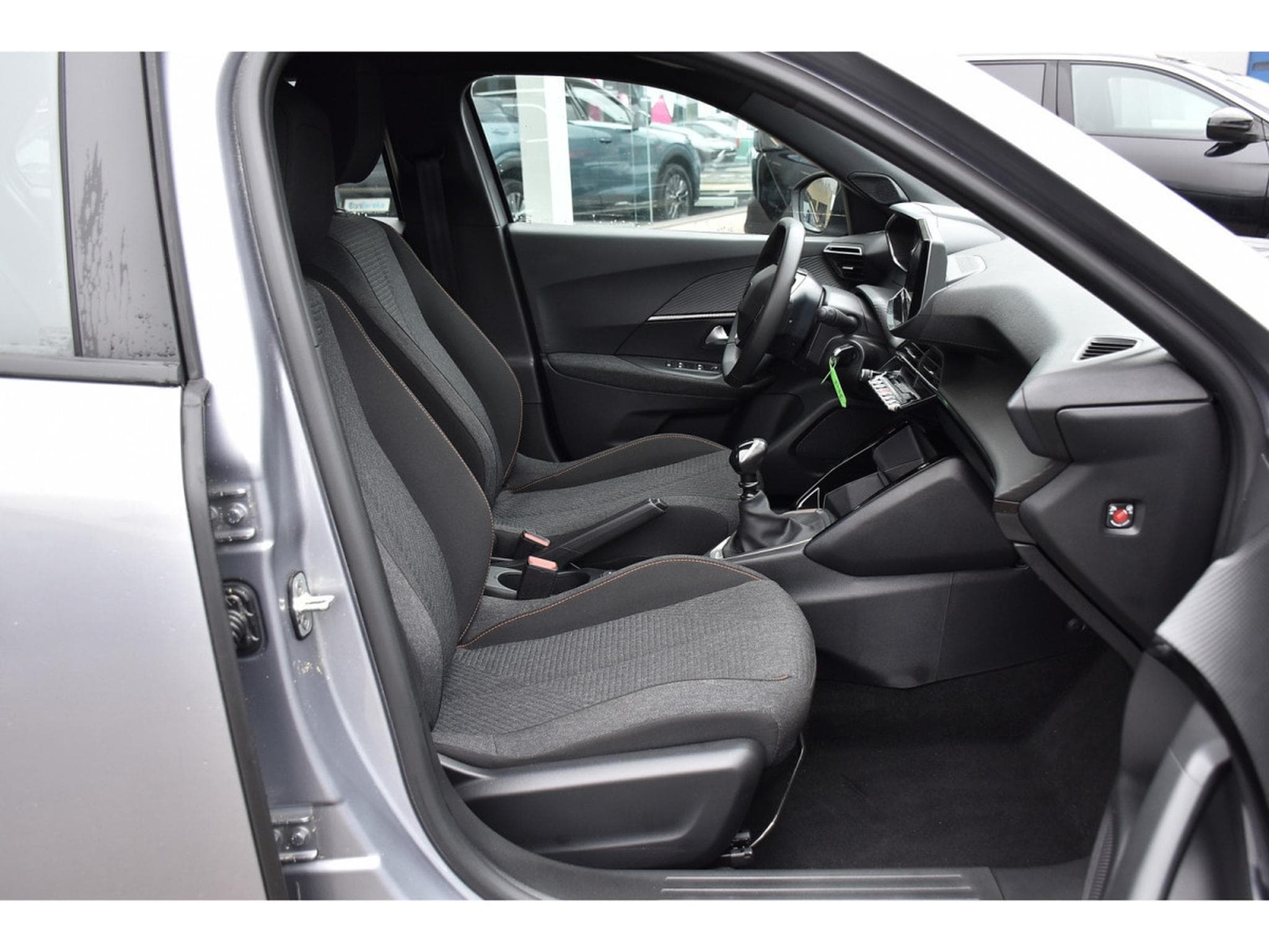 Peugeot 2008 1.2 PureTech Style REGUL SMARTPHONE LANE PDC 1° MAIN (2025) - Photo 7