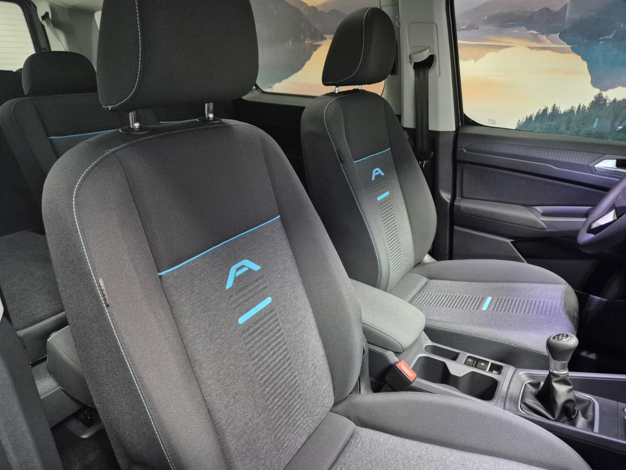 Ford Tourneo Active 2.0 Ecoblue 122cv M6 AWD (2026) - Photo 8