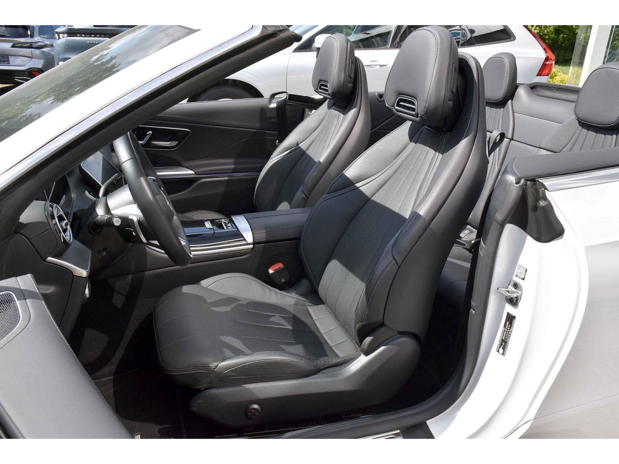Mercedes CLE 200 AMG Line 9G-Tronic MEMO SG VENT DISTRONIC SIDE AIRSCARF 1°M. (2025) - Photo 8