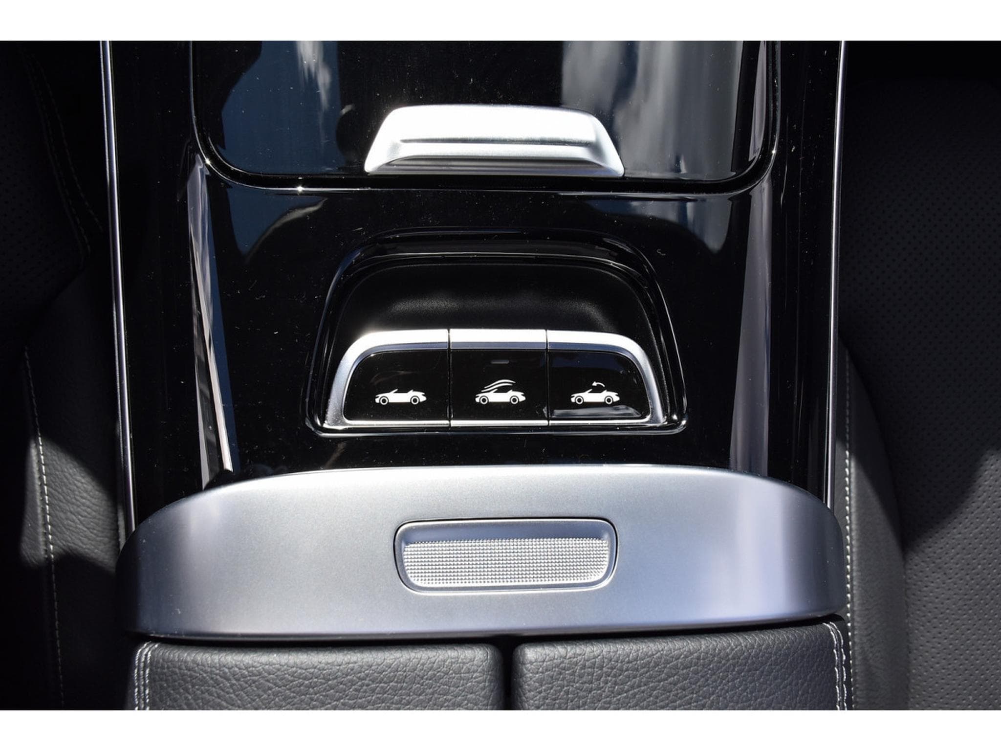 Mercedes CLE 200 AMG Line 9G-Tronic MEMO SG VENT DISTR CAM360 SIDE AIRSCARF (2025) - Photo 20