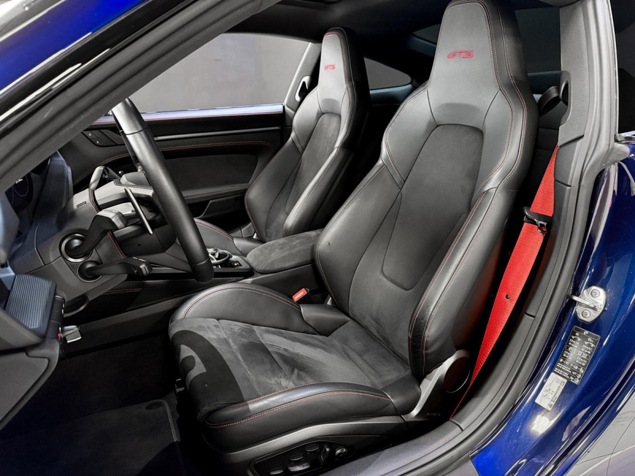 Porsche 911 Carrera 4 GTS / Lift / Bose / Matrix / 360° (2024) - Photo 13