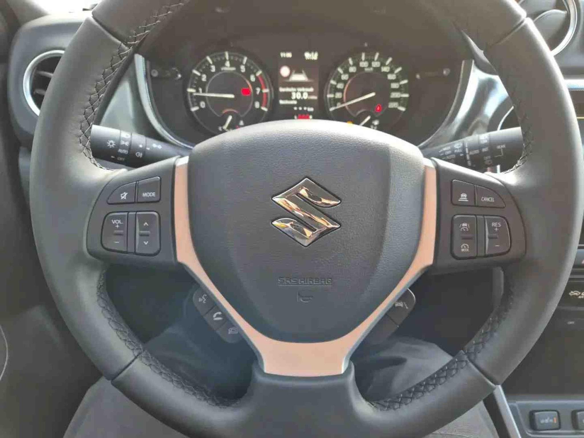 Suzuki Vitara 1.4 Boosterjet 110 MHEV AT Comfort Plus (2026) - Photo 12