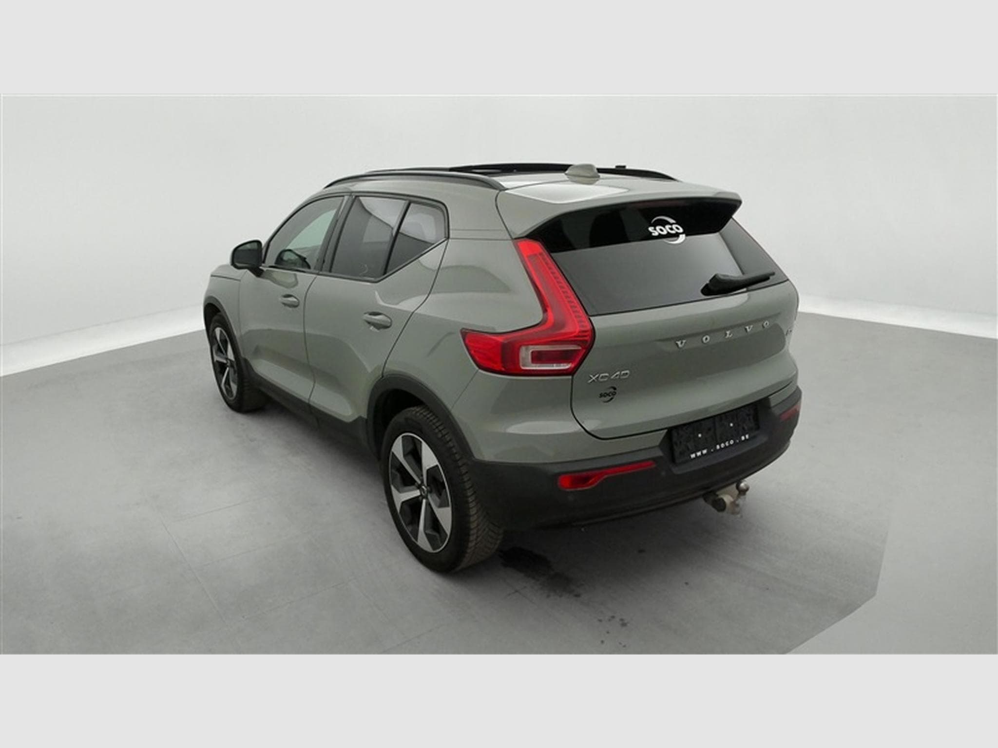Volvo XC40 2.0 B3 MHEV Ultra Dark Limited Edition DCT (2024) - Photo 2