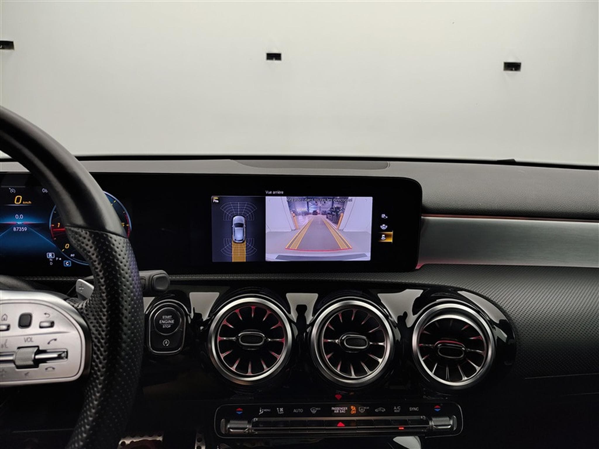 Mercedes A 180 A 180 d PACK AMG NAVI / S-CUIR / FULL LED (2021) - Photo 18