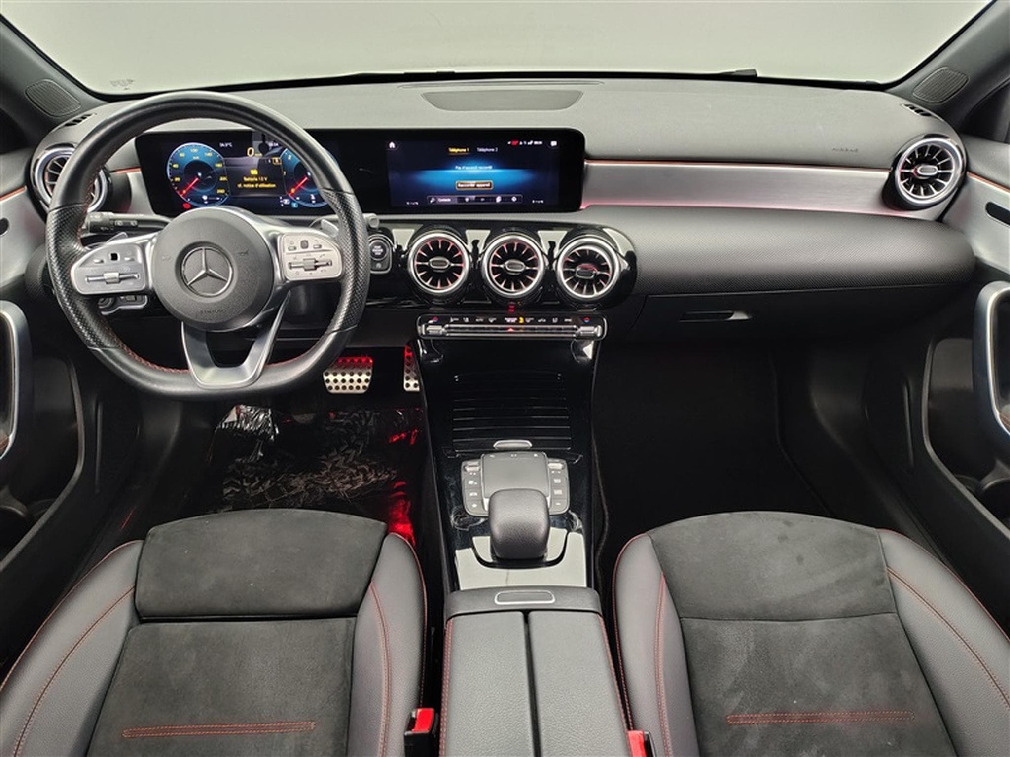 Mercedes A 180 A 180 d PACK AMG NAVI / S-CUIR / FULL LED (2021) - Photo 8