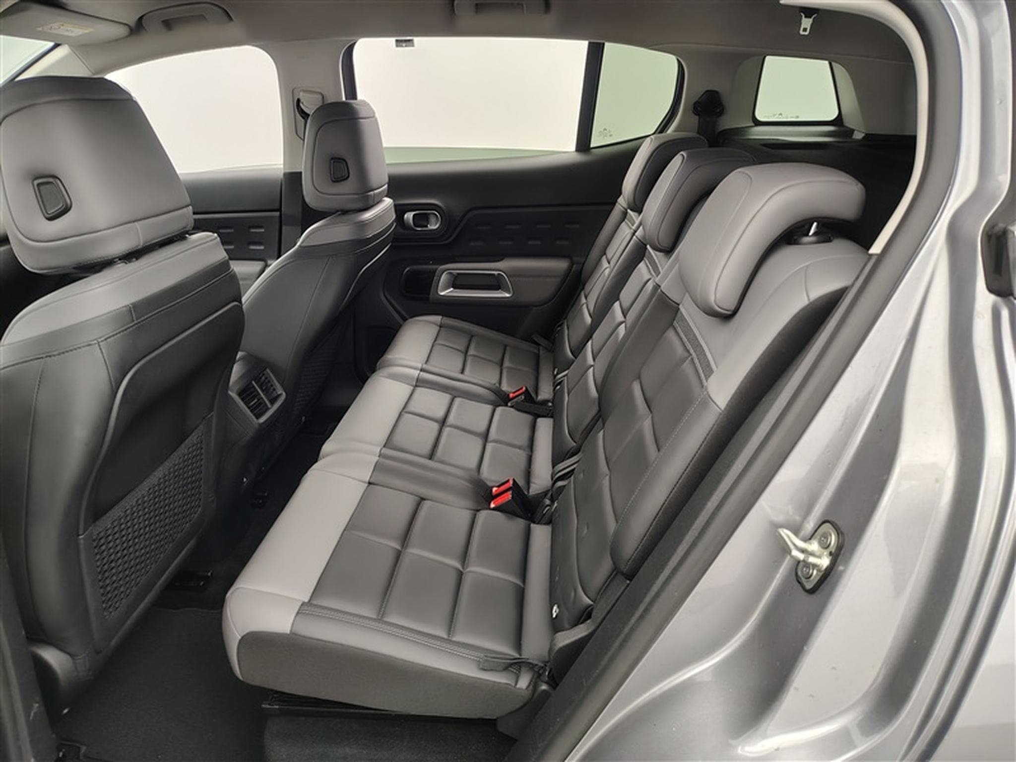 Citroen C5 Aircross 1.5 BlueHDi Business Lounge AUTO/CUIR/NAVI/FULL LED/JA18 (2021) - Photo 13
