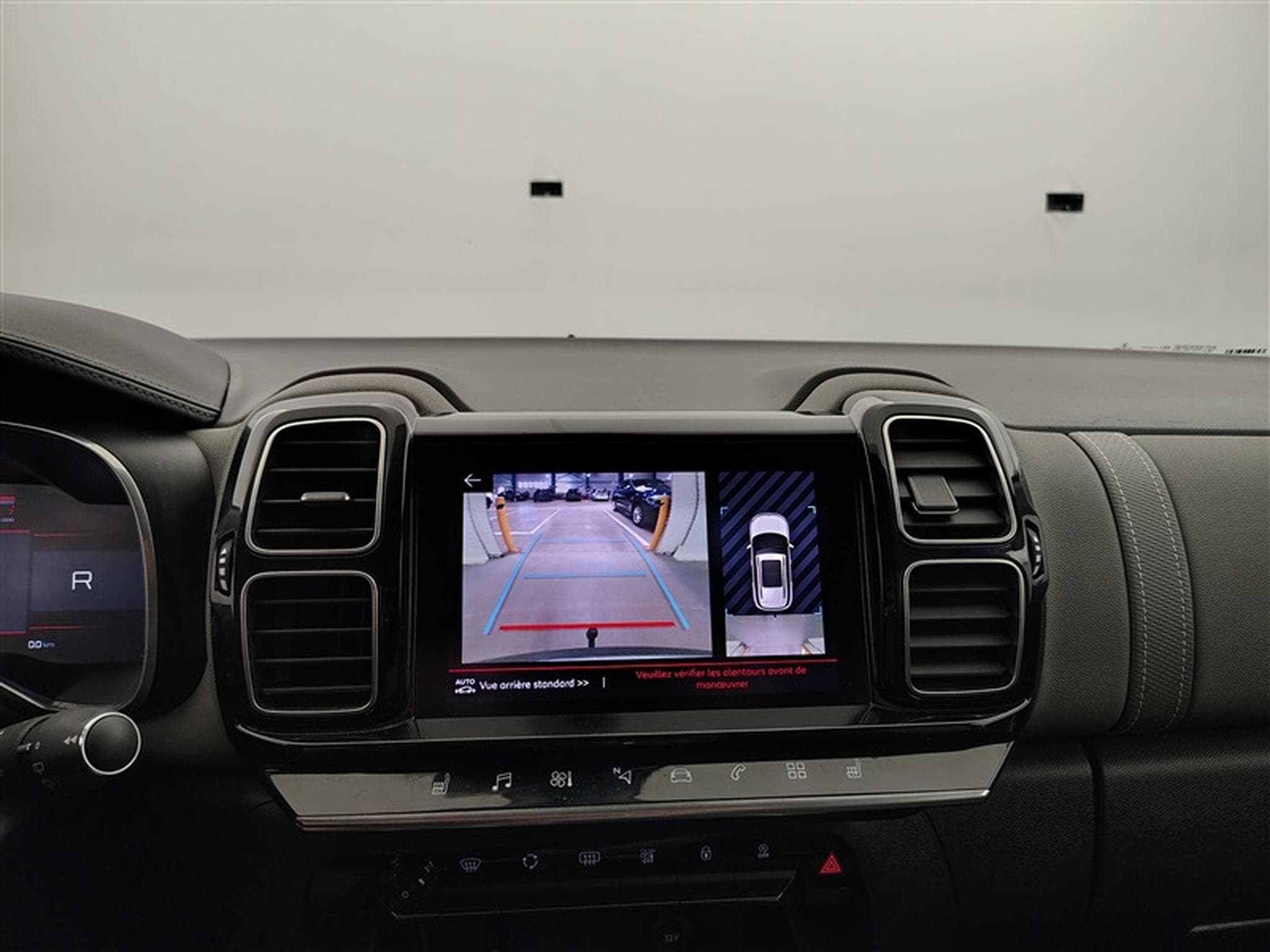 Citroen C5 Aircross 1.5 BlueHDi Business Lounge AUTO/CUIR/NAVI/FULL LED/JA18 (2021) - Photo 18