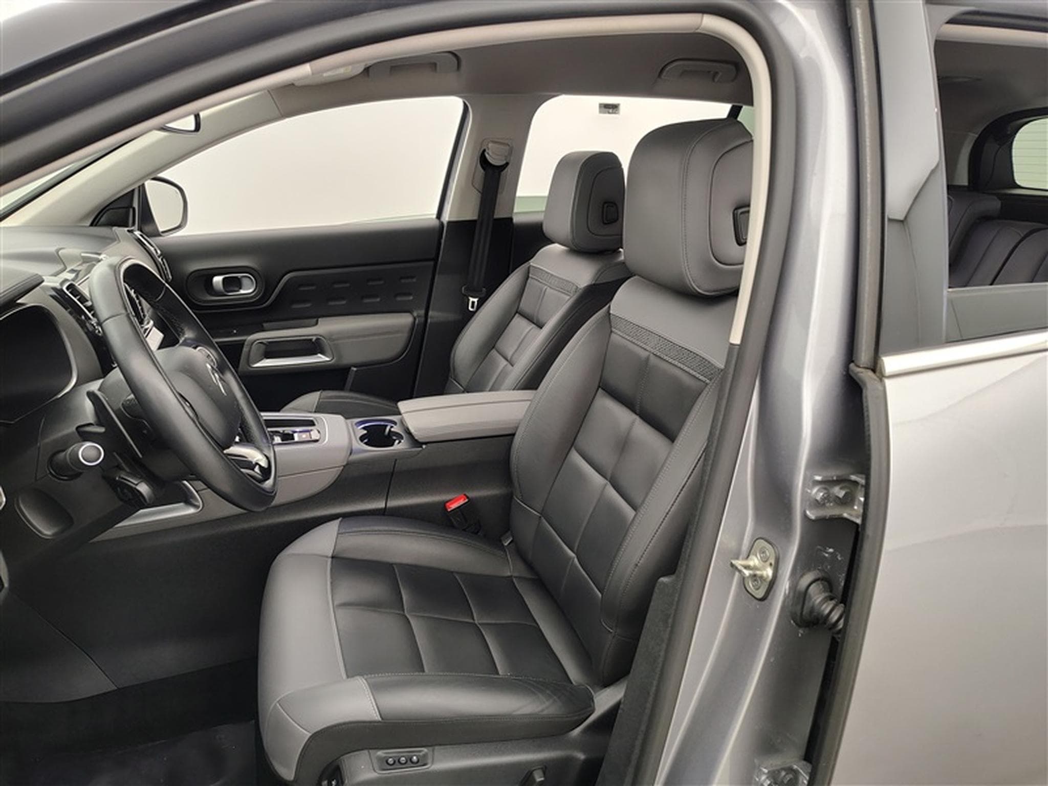 Citroen C5 Aircross 1.5 BlueHDi Business Lounge AUTO/CUIR/NAVI/FULL LED/JA18 (2021) - Photo 7
