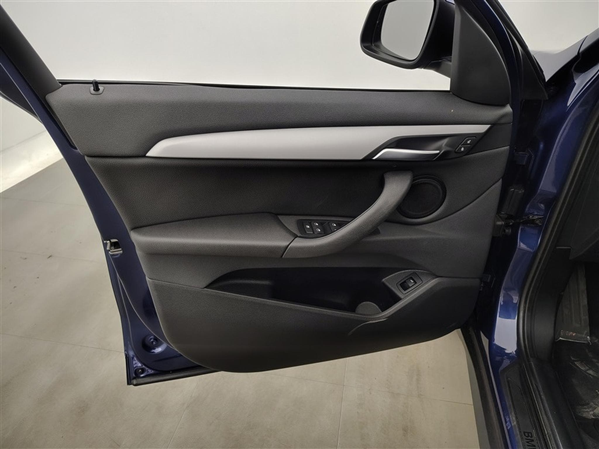 BMW X1 1.5 dA sDrive16 Business CUIR/NAVI/TO PANO/JA17 (2021) - Photo 16