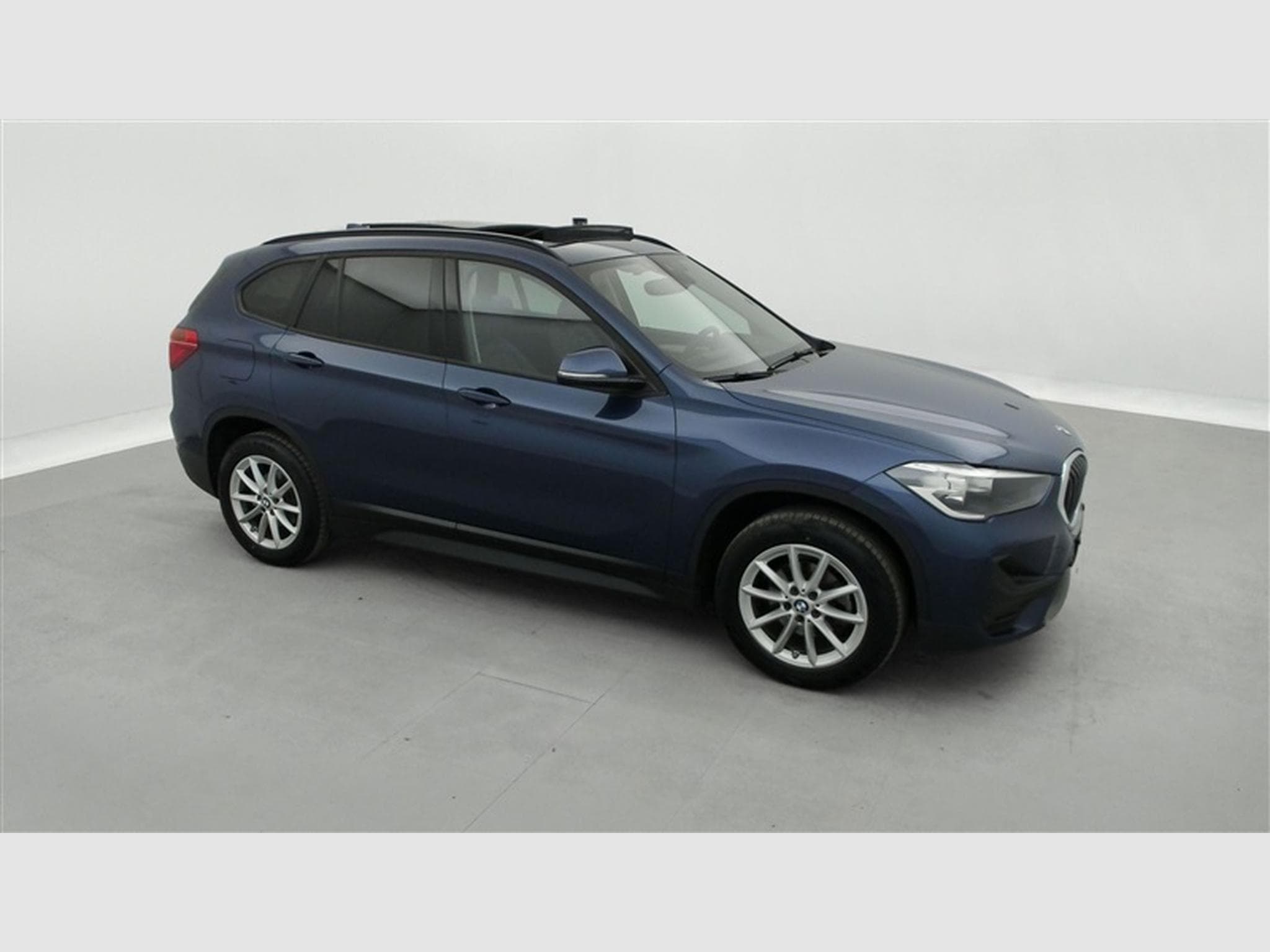 BMW X1 1.5 dA sDrive16 Business CUIR/NAVI/TO PANO/JA17 (2021) - Photo 24