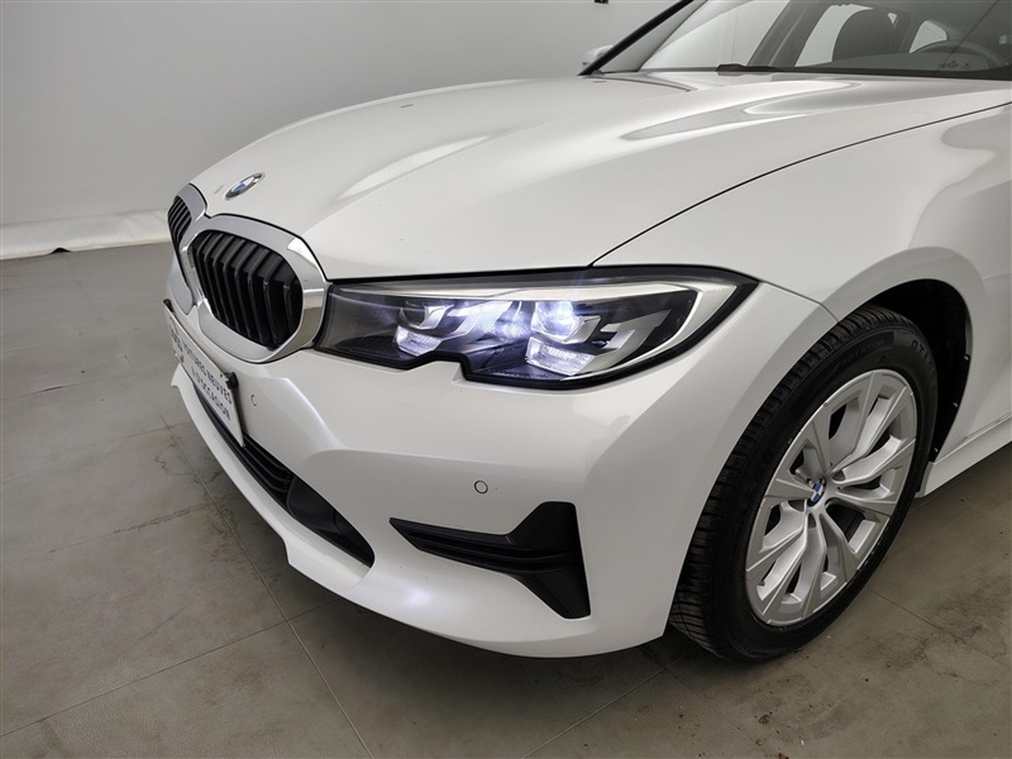 BMW 318 Touring 318i Business NAVI/LED/JA17/PDC (2022) - Photo 15