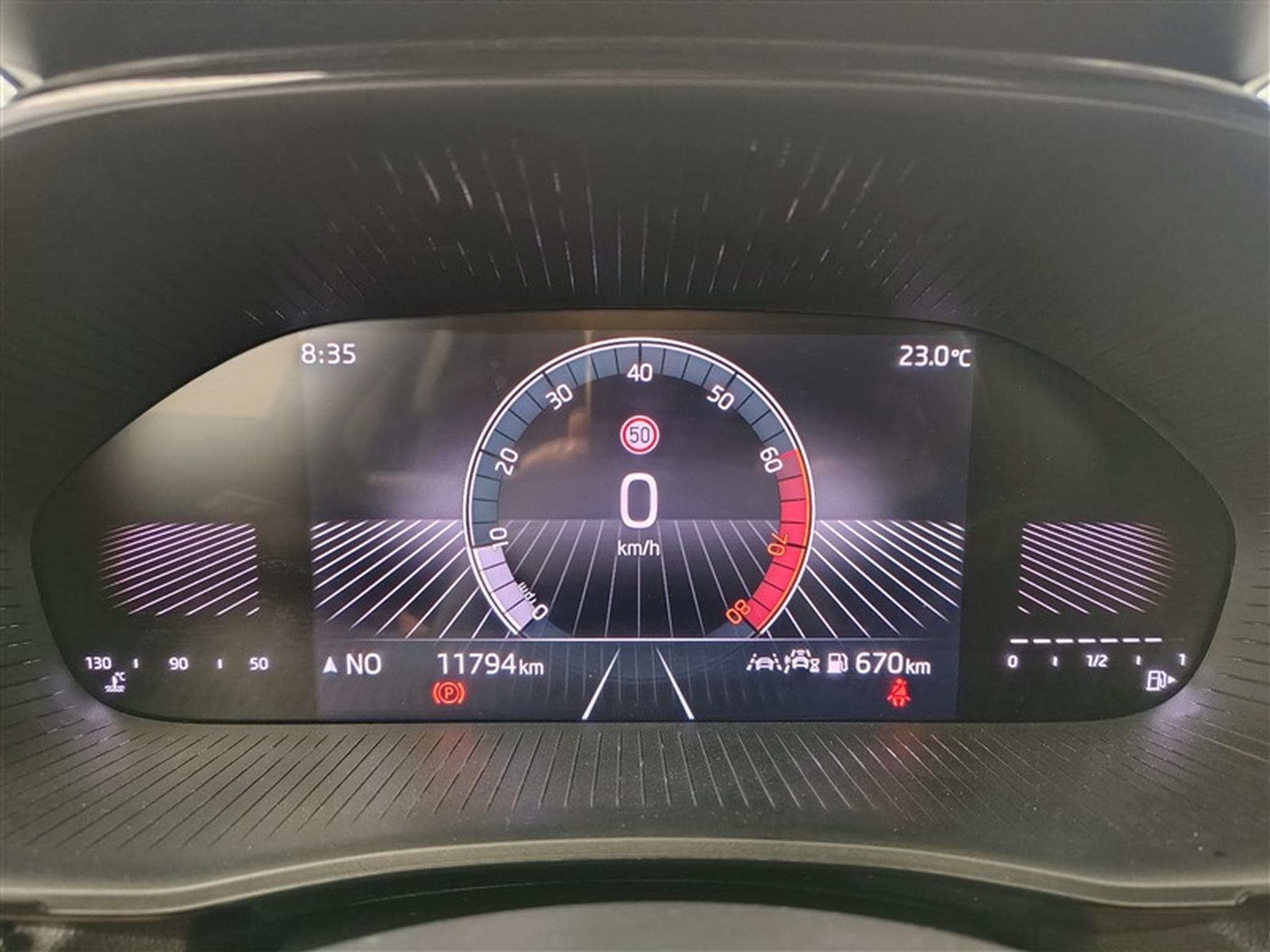 Skoda Fabia 1.0 TSI 95cv Selection CARPLAY / FULL LED / PDC AR / JA 15" (2025) - Photo 10