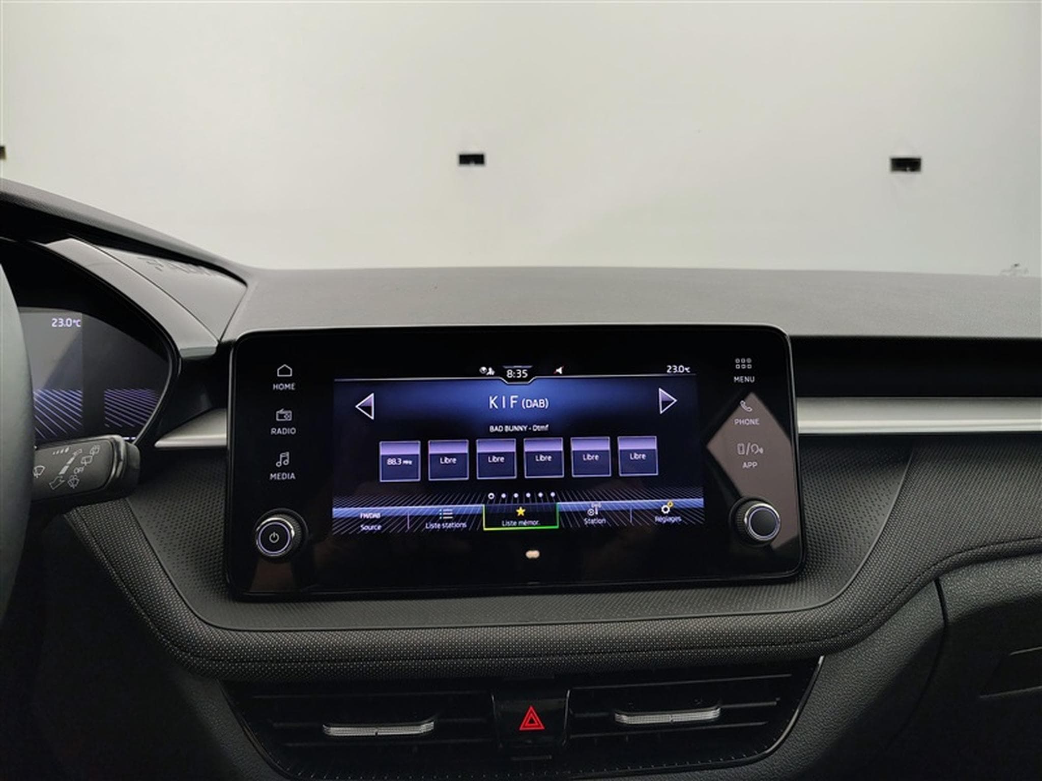 Skoda Fabia 1.0 TSI 95cv Selection CARPLAY / FULL LED / PDC AR / JA 15" (2025) - Photo 11