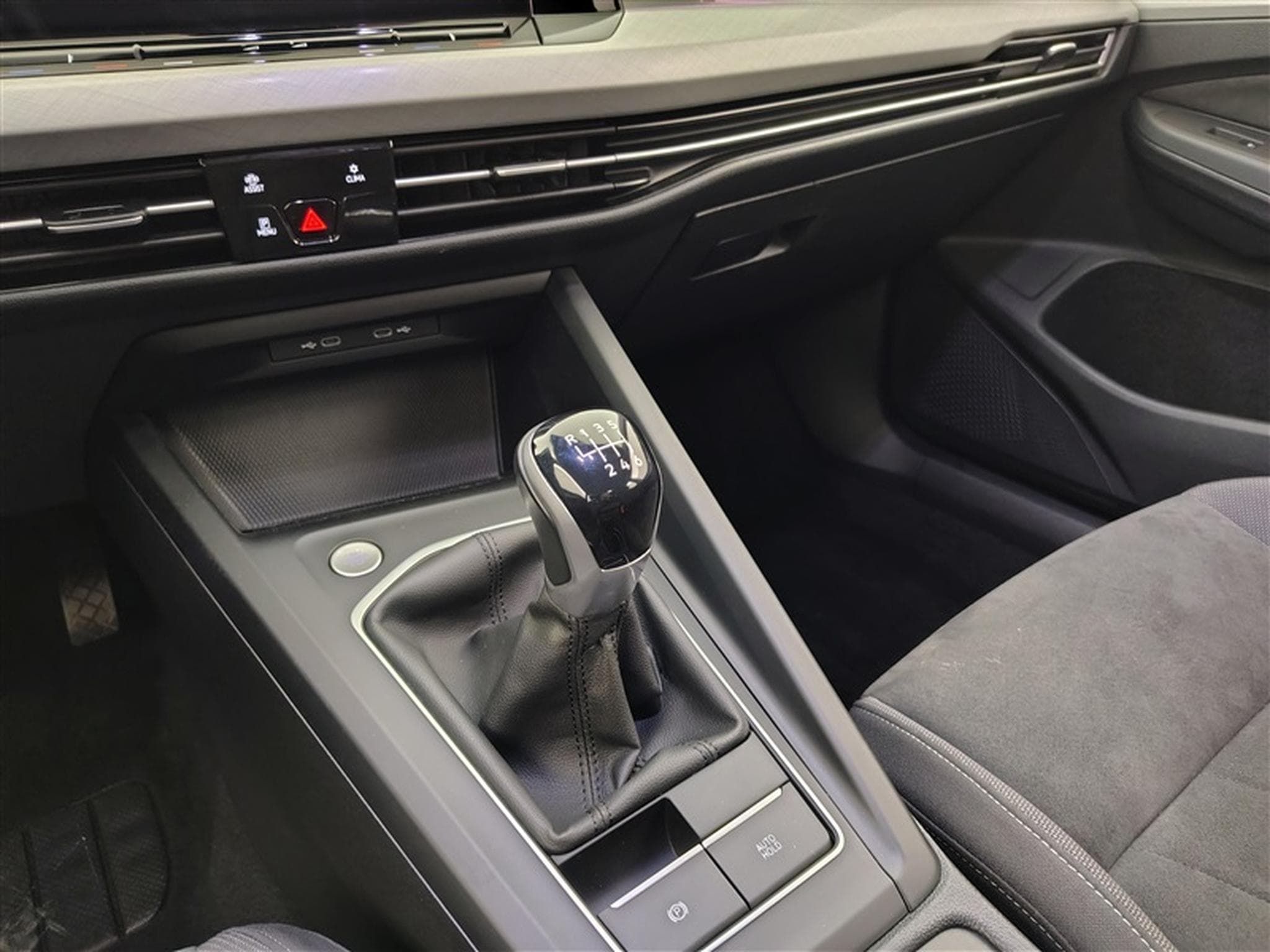 VW Golf 1.0 TSI 110Cv  NAVI / CAMERA / FULL LED / ALU (2022) - Photo 12