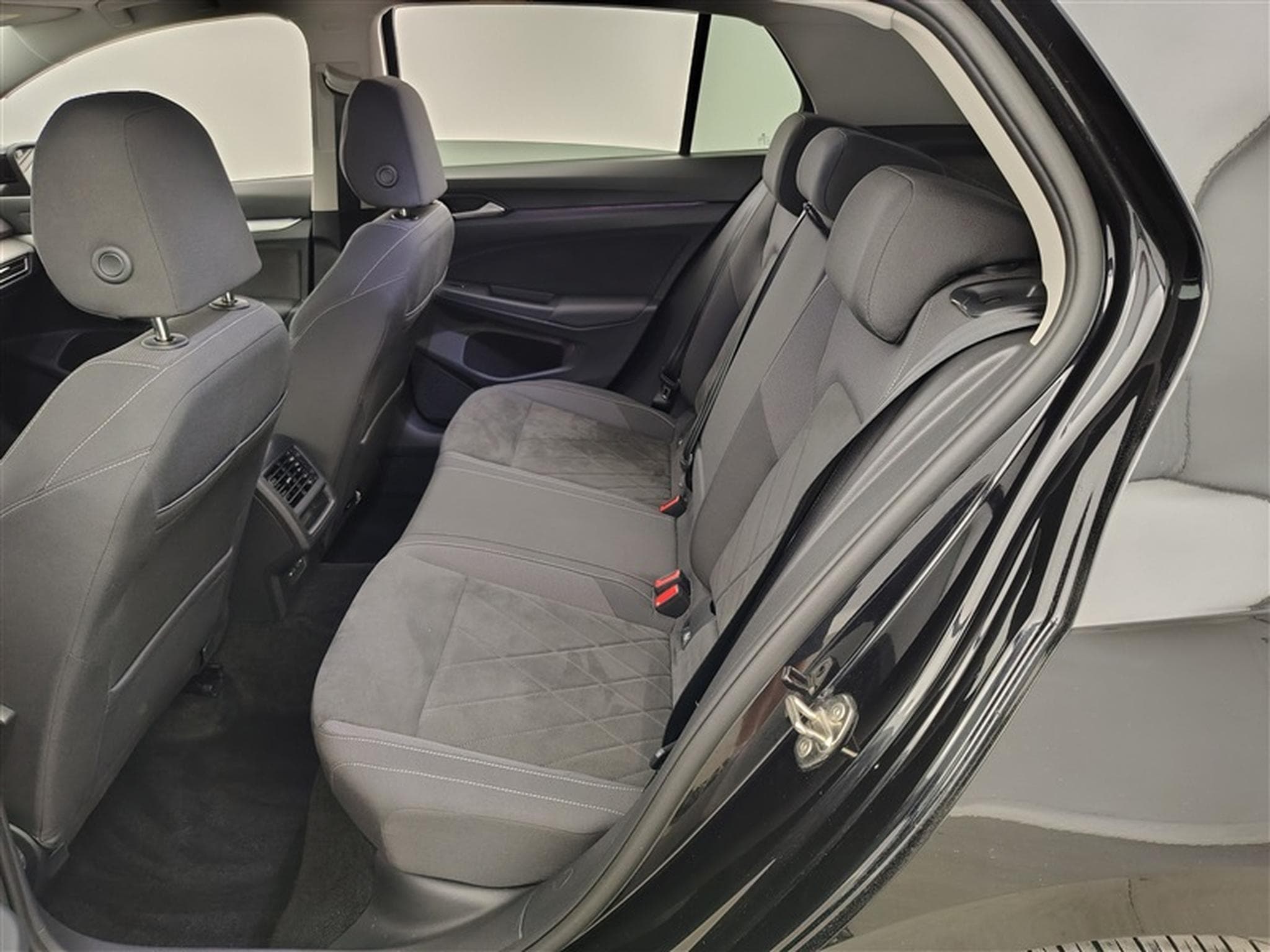 VW Golf 1.0 TSI 110Cv  NAVI / CAMERA / FULL LED / ALU (2022) - Photo 13
