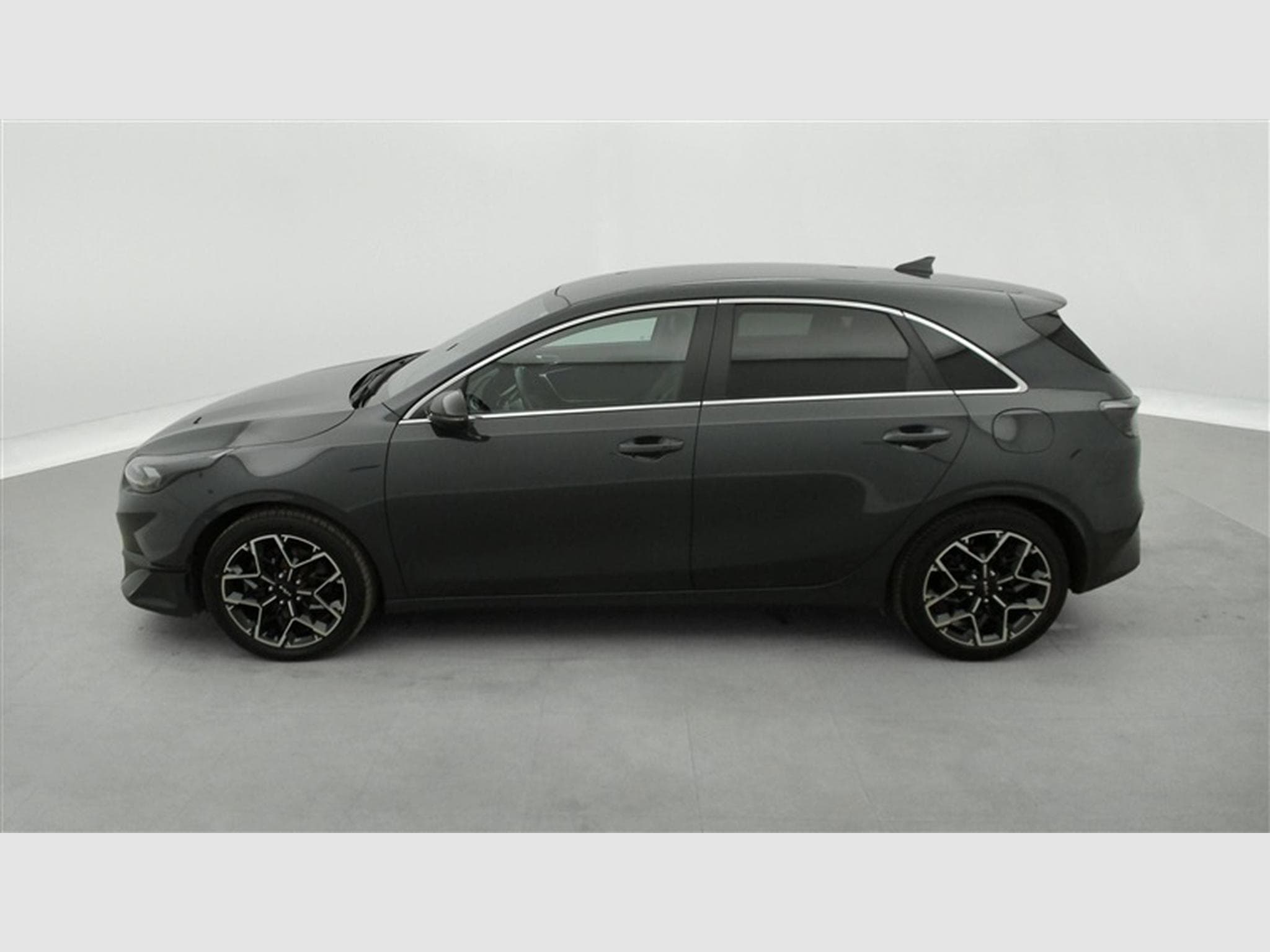 Kia Ceed Ceed 1.0 T-GDi STYLE EDITION *NAV//FULL LED//CAM/JA* (2025) - Photo 3