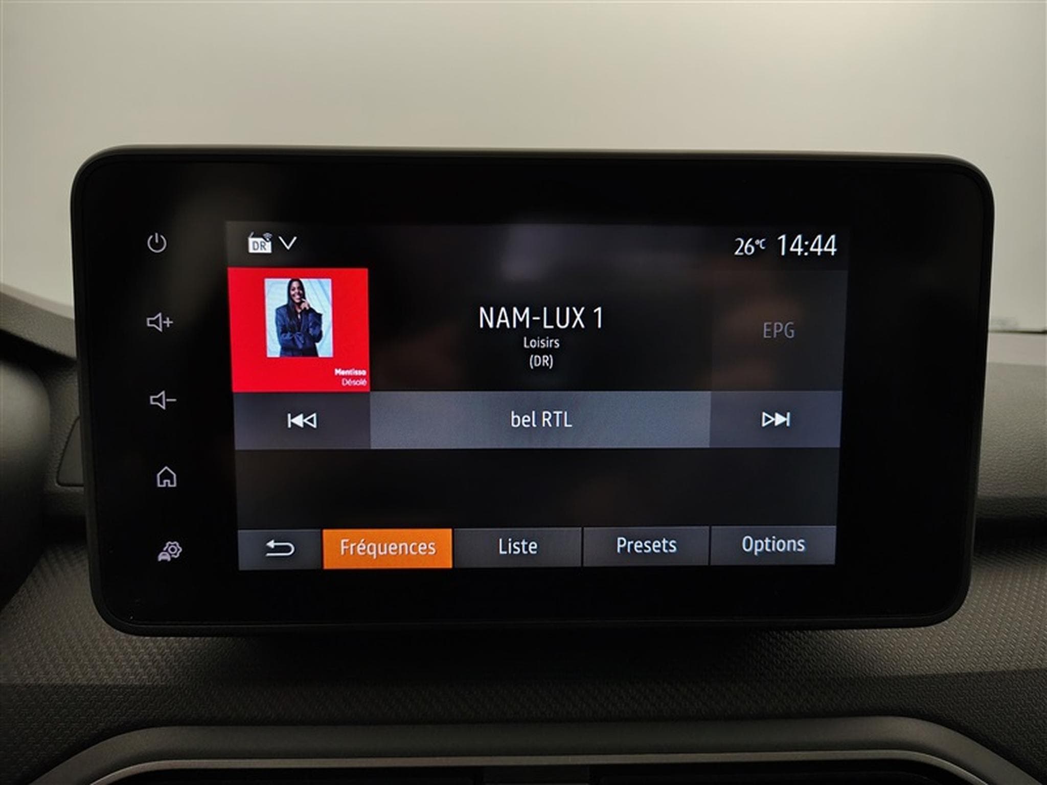 Dacia Sandero 1.0i SCe Comfort CARPLAY / PDC (2023) - Photo 11