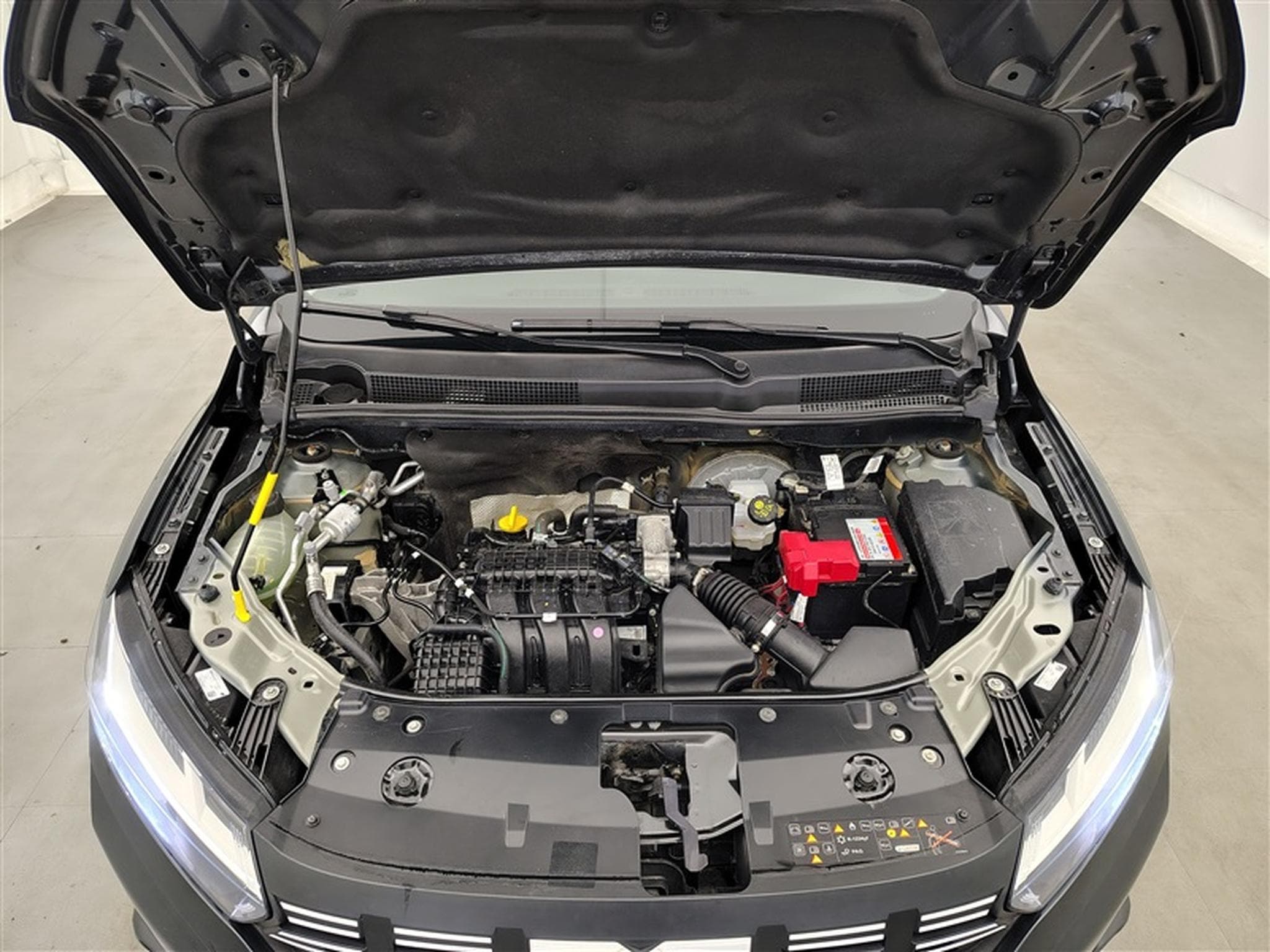 Dacia Sandero 1.0i SCe Comfort CARPLAY / PDC (2023) - Photo 18
