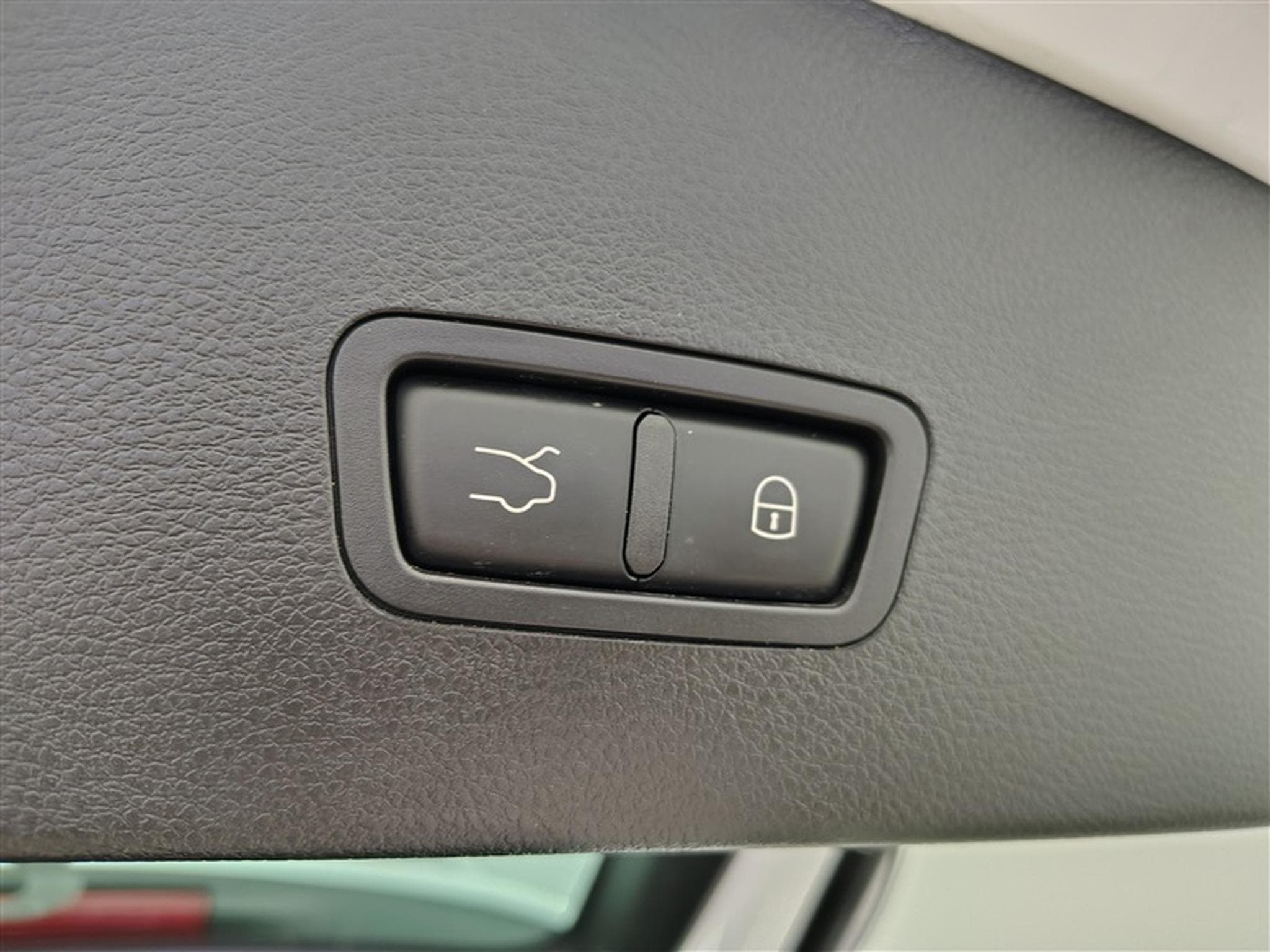 Alfa-Romeo Tonale 1.5 MHEV VGT Veloce°NAV°CARPLAY°FULL LED°CAM°T.OUV°S.CHAUF (2023) - Photo 20