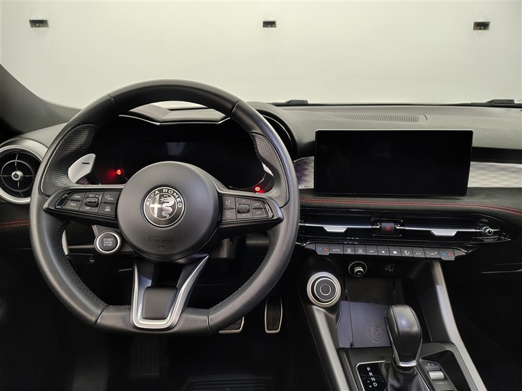 Alfa-Romeo Tonale 1.5 MHEV VGT Veloce°NAV°CARPLAY°FULL LED°CAM°T.OUV°S.CHAUF (2023) - Photo 9