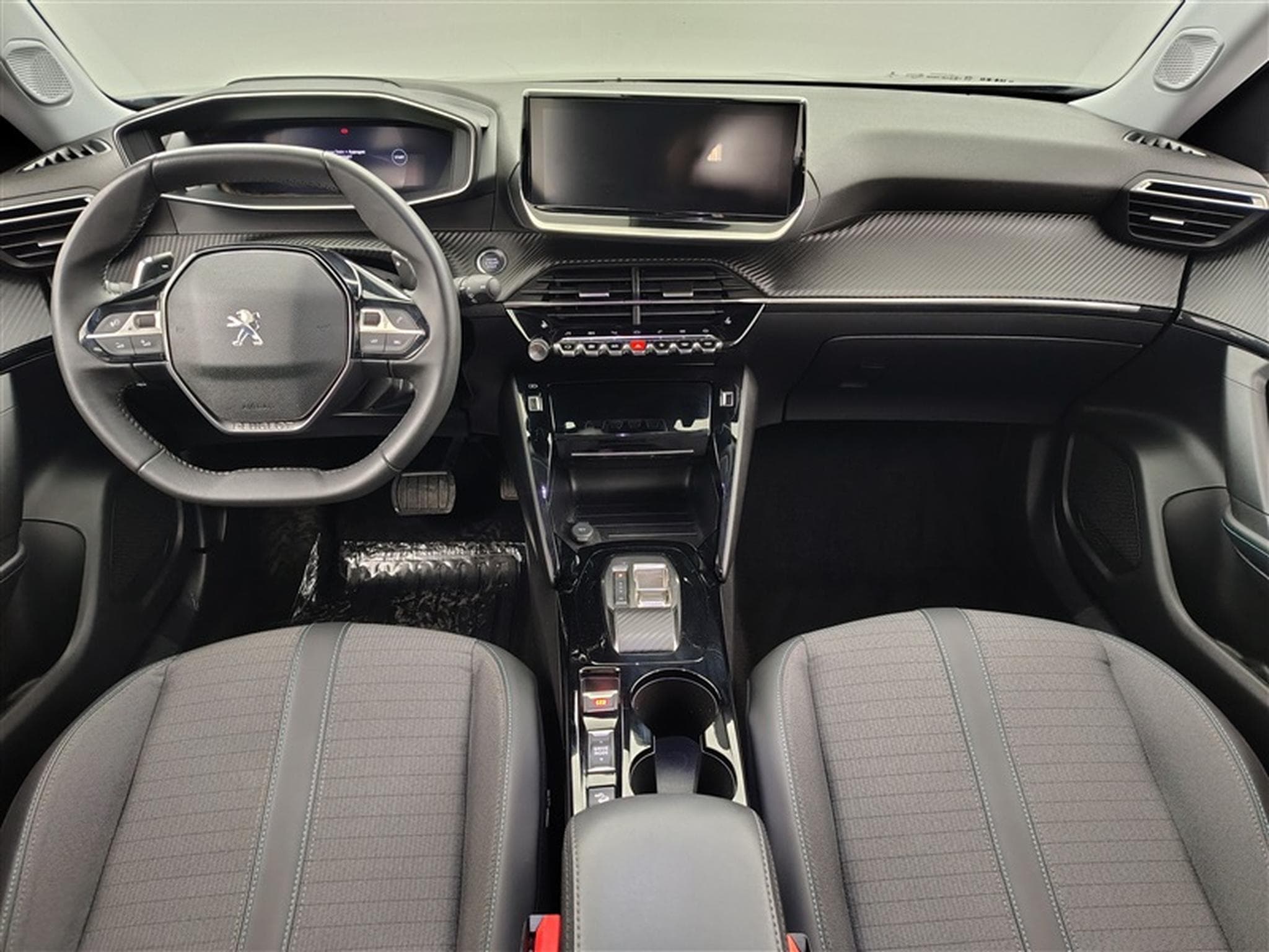 Peugeot 2008 1.2 PureTech Allure Pack S&S (EU6.4) (2022) - Photo 8
