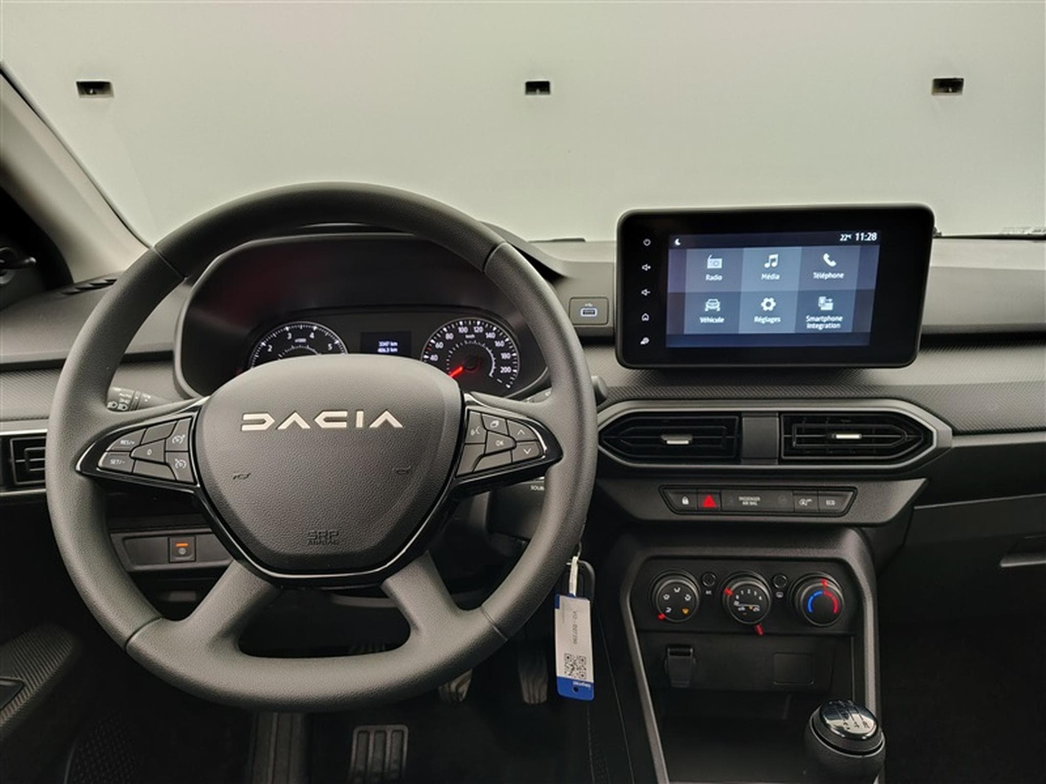 Dacia Sandero 1.0 TCe Essential (2025) - Photo 9