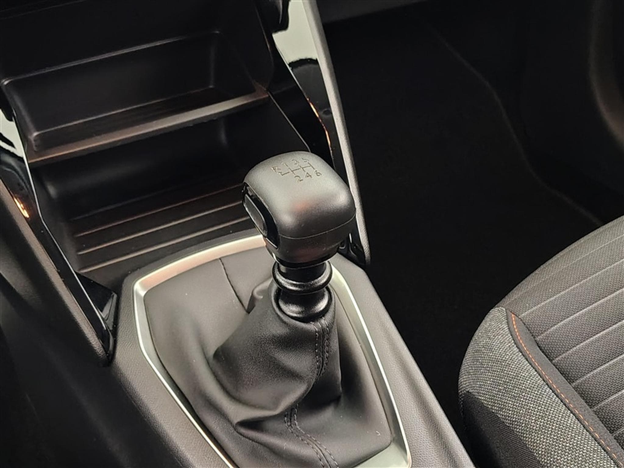 Peugeot 208 1.5 HDi Allure **NAVI/FULL LED/CAMERA** (2020) - Photo 12