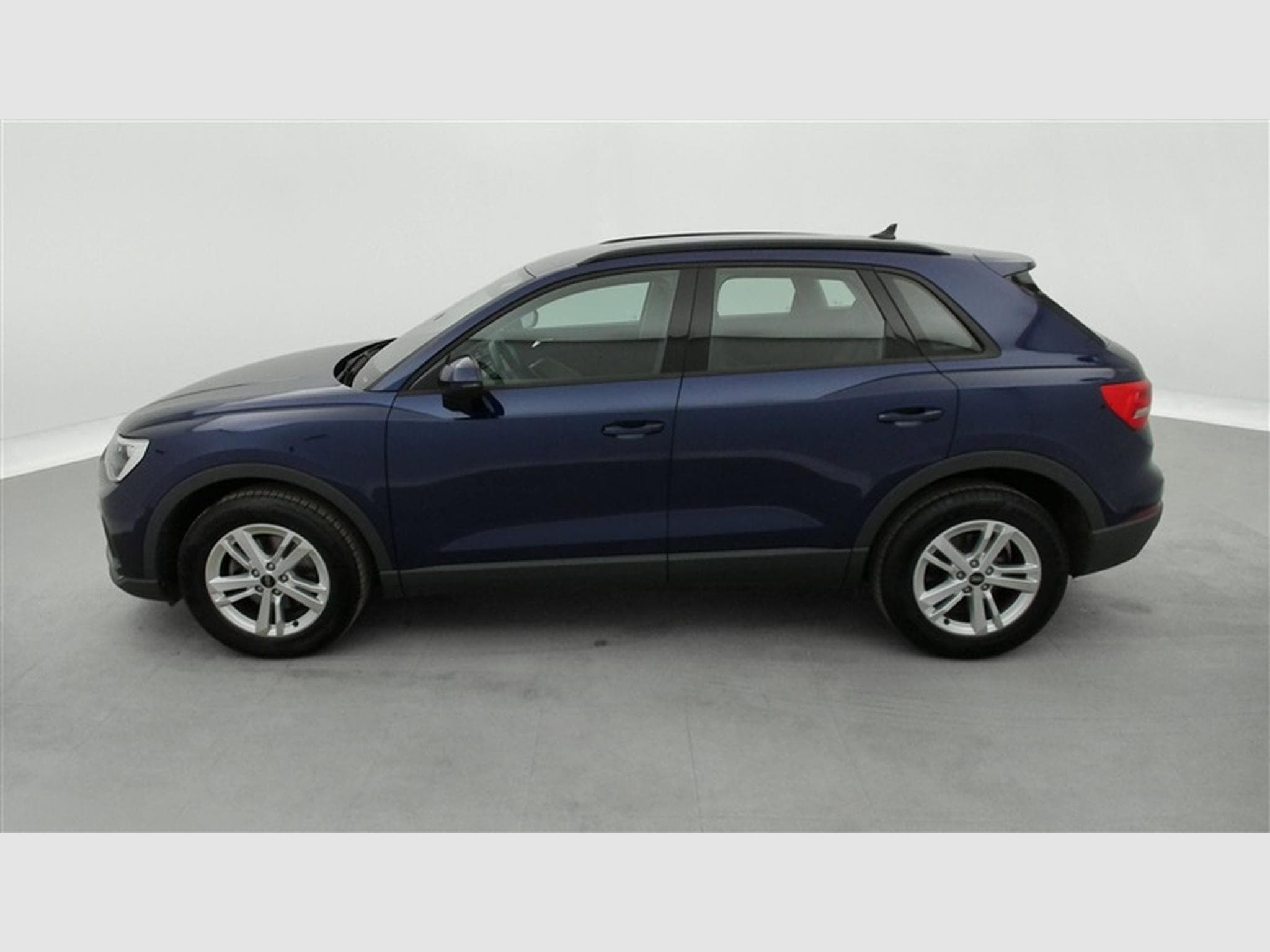 Audi Q3 35 TFSI Business plus Edition  S tronic (2023) - Photo 3