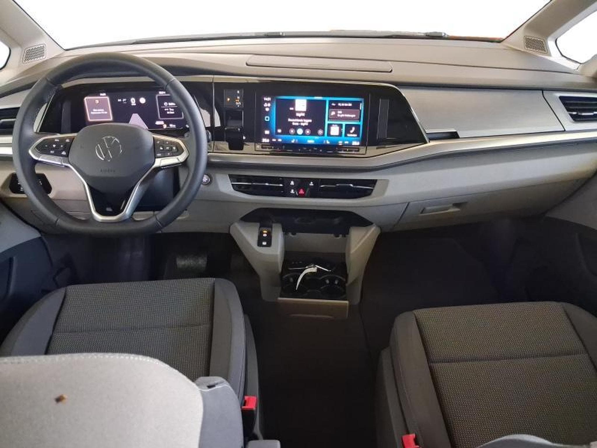 VW T7 Life LONG (2026) - Photo 2