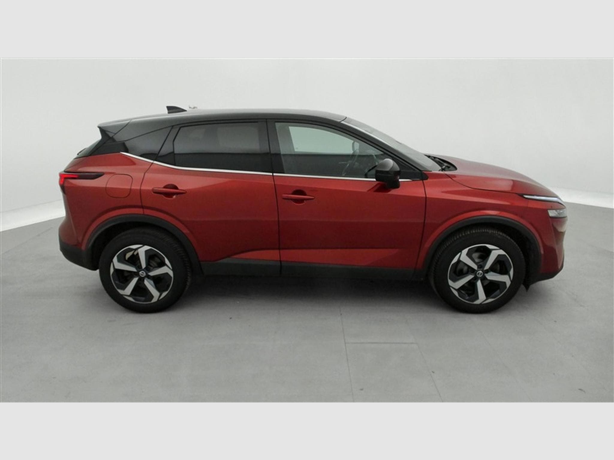 Nissan Qashqai 1.3 DIG-T MHEV Tekna Xtronic (2022) - Photo 24