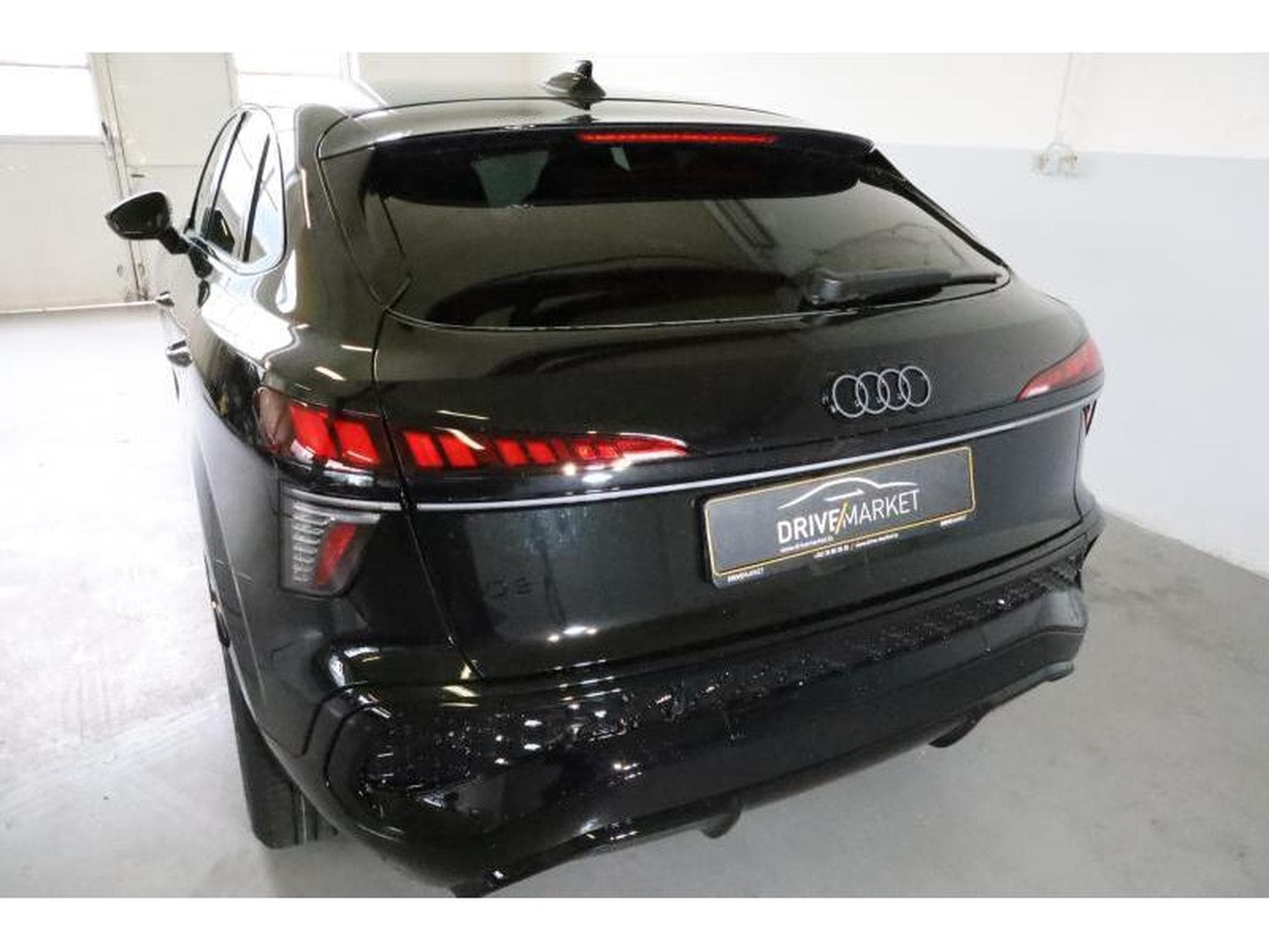 Audi Q3 Sportback (2026) - Photo 16