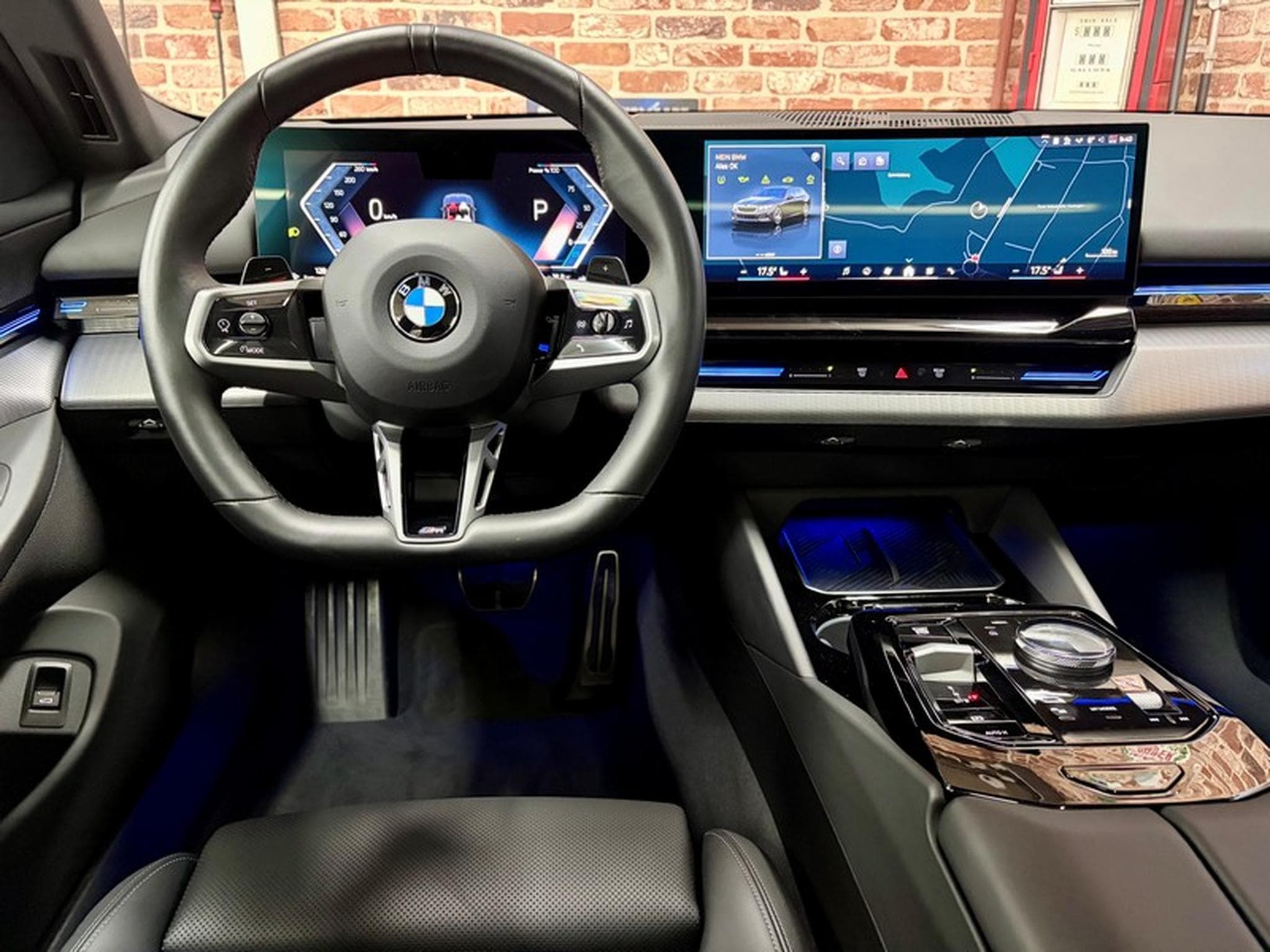 BMW 540 540dA Touring 3.0 303cv Auto xDrive M-SPORT PRO (2024) - Photo 4