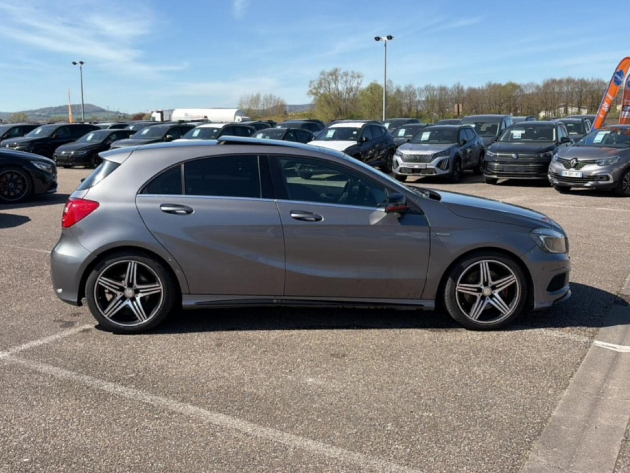 Mercedes CLASSE A 250 VERSION SPORT 7G-DCT (2015) - Photo 4