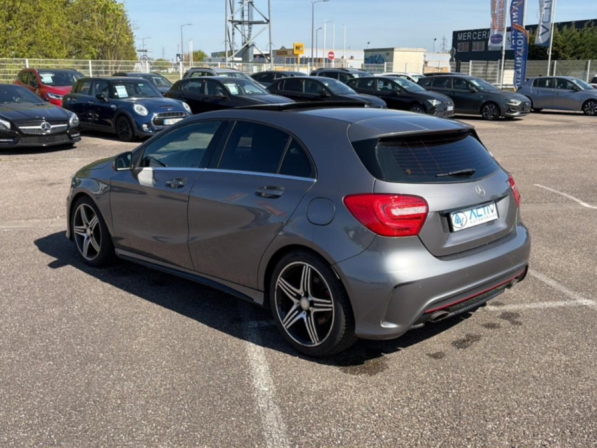 Mercedes CLASSE A 250 VERSION SPORT 7G-DCT (2015) - Photo 7