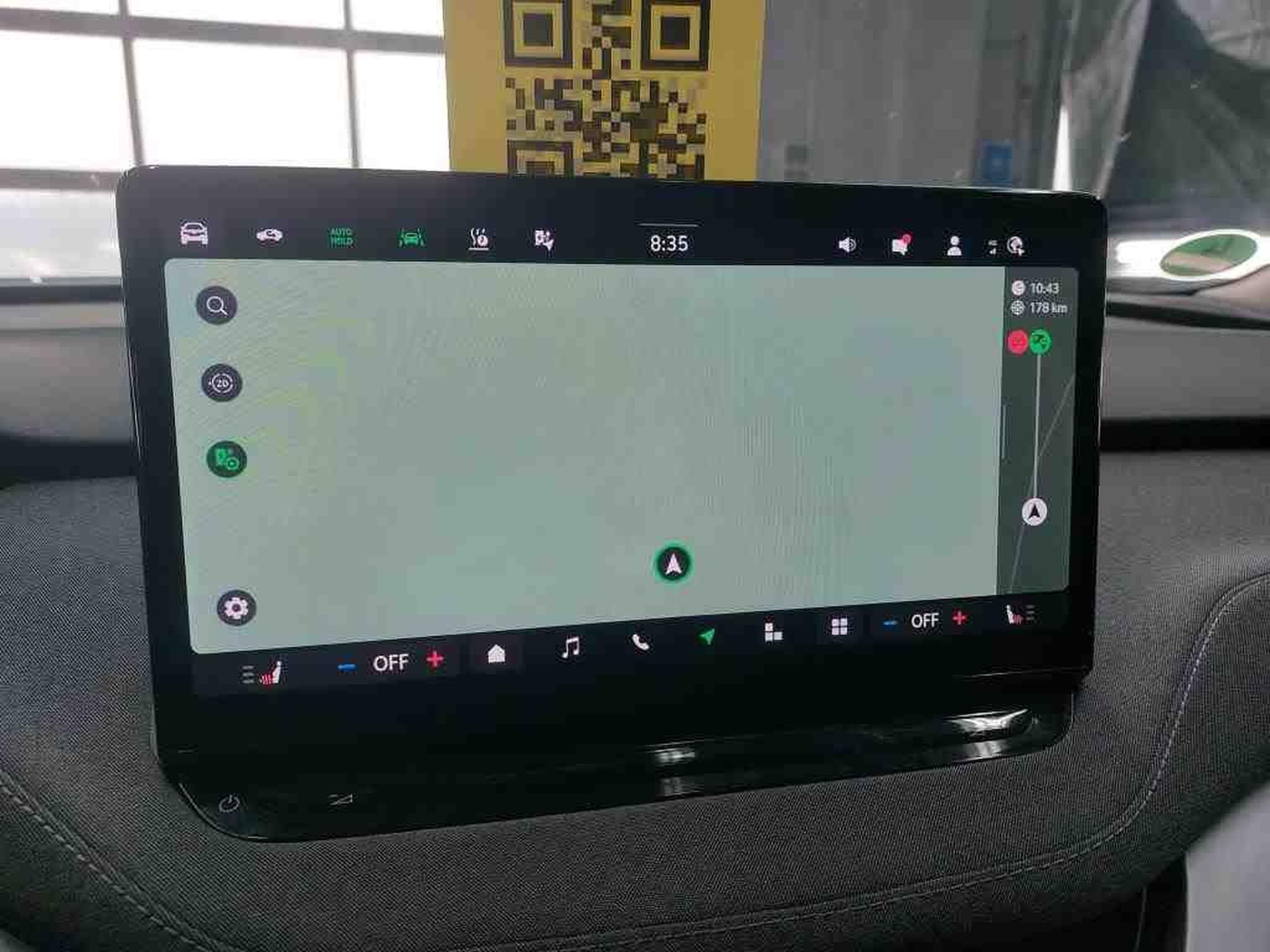 Skoda Enyaq Standard (2025) - Photo 10