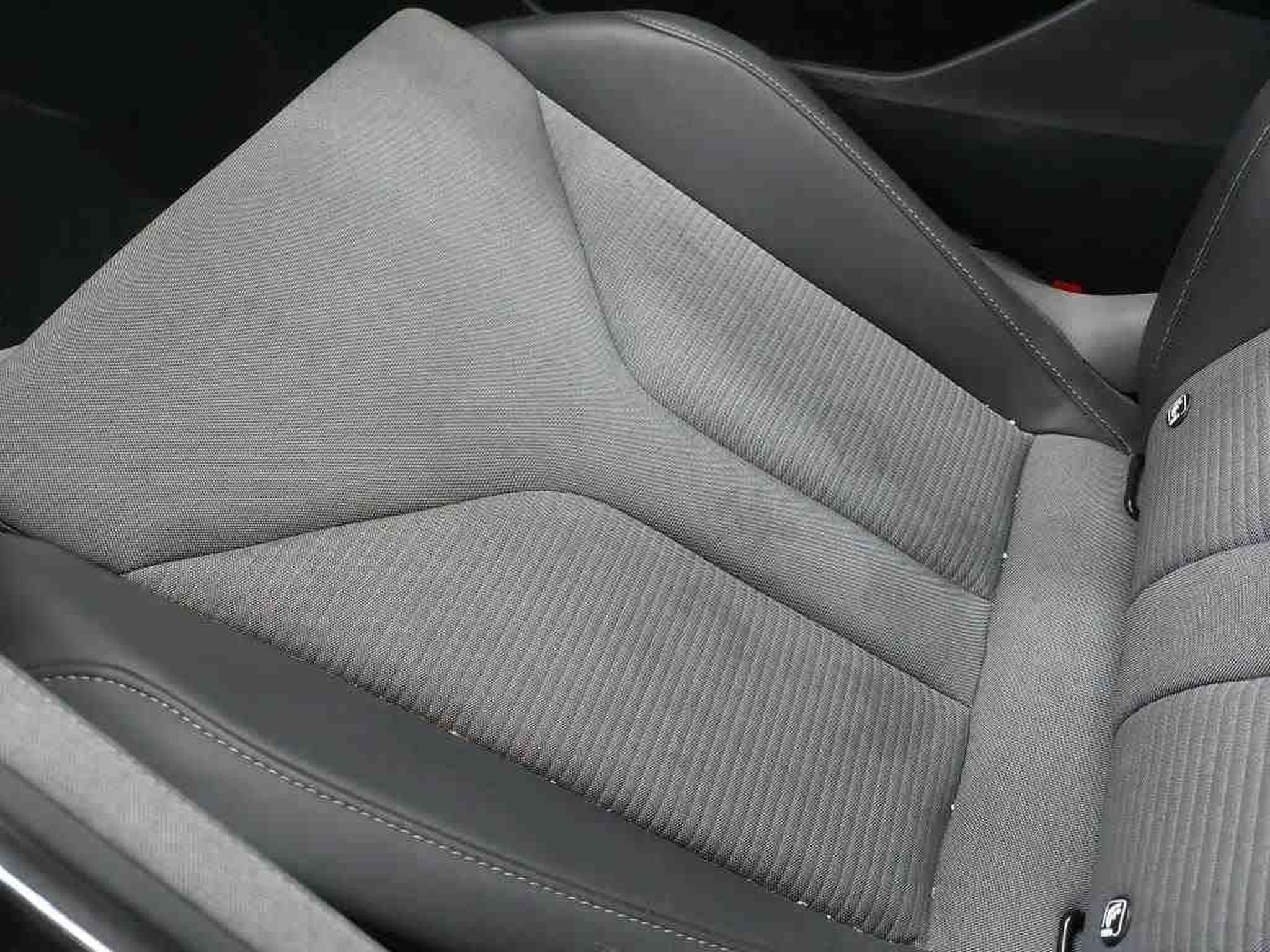 Skoda Enyaq Standard (2025) - Photo 14