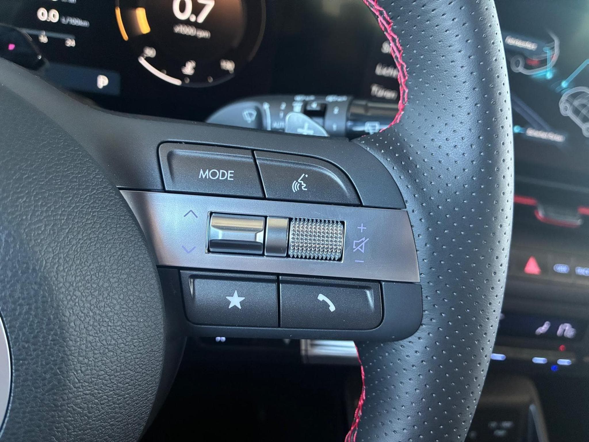 Hyundai Kona N-Line (2025) - Photo 19