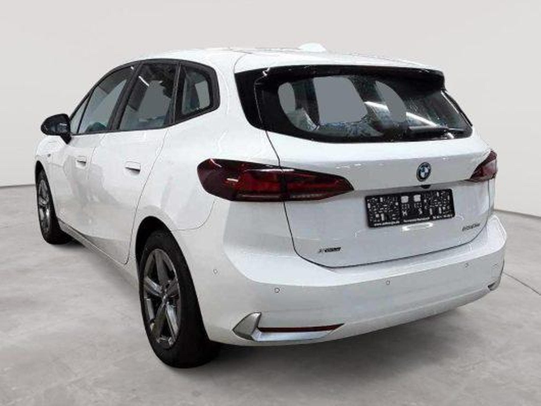 Bmw 230 2er Active Tourer - 230e xDrive (OPF)(EURO 6d) (2023) - Photo 2